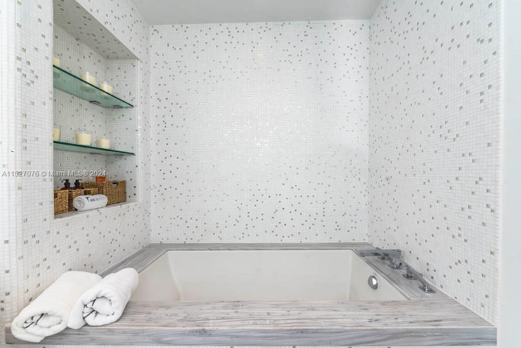 16901 Collins Ave, Sunny Isles Beach, FL, 33160 United States, 1 Bedroom Bedrooms, ,2 BathroomsBathrooms,Residential,For Sale,Collins Ave,A11527076