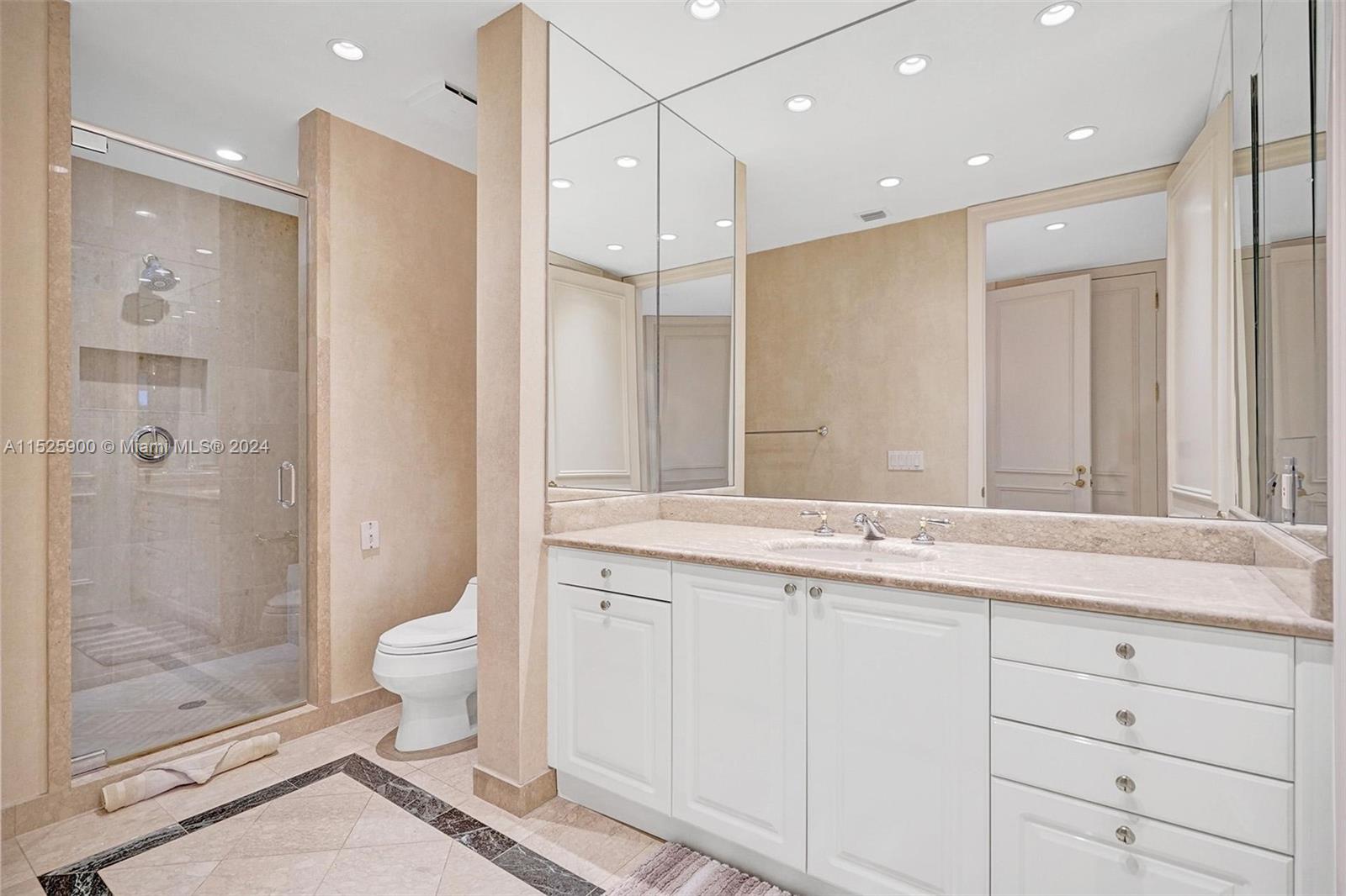 19925 NE 39th Pl 303, Aventura, Florida 33180, 3 Bedrooms Bedrooms, ,3 BathroomsBathrooms,Residential,For Sale,19925 NE 39th Pl 303,A11525900