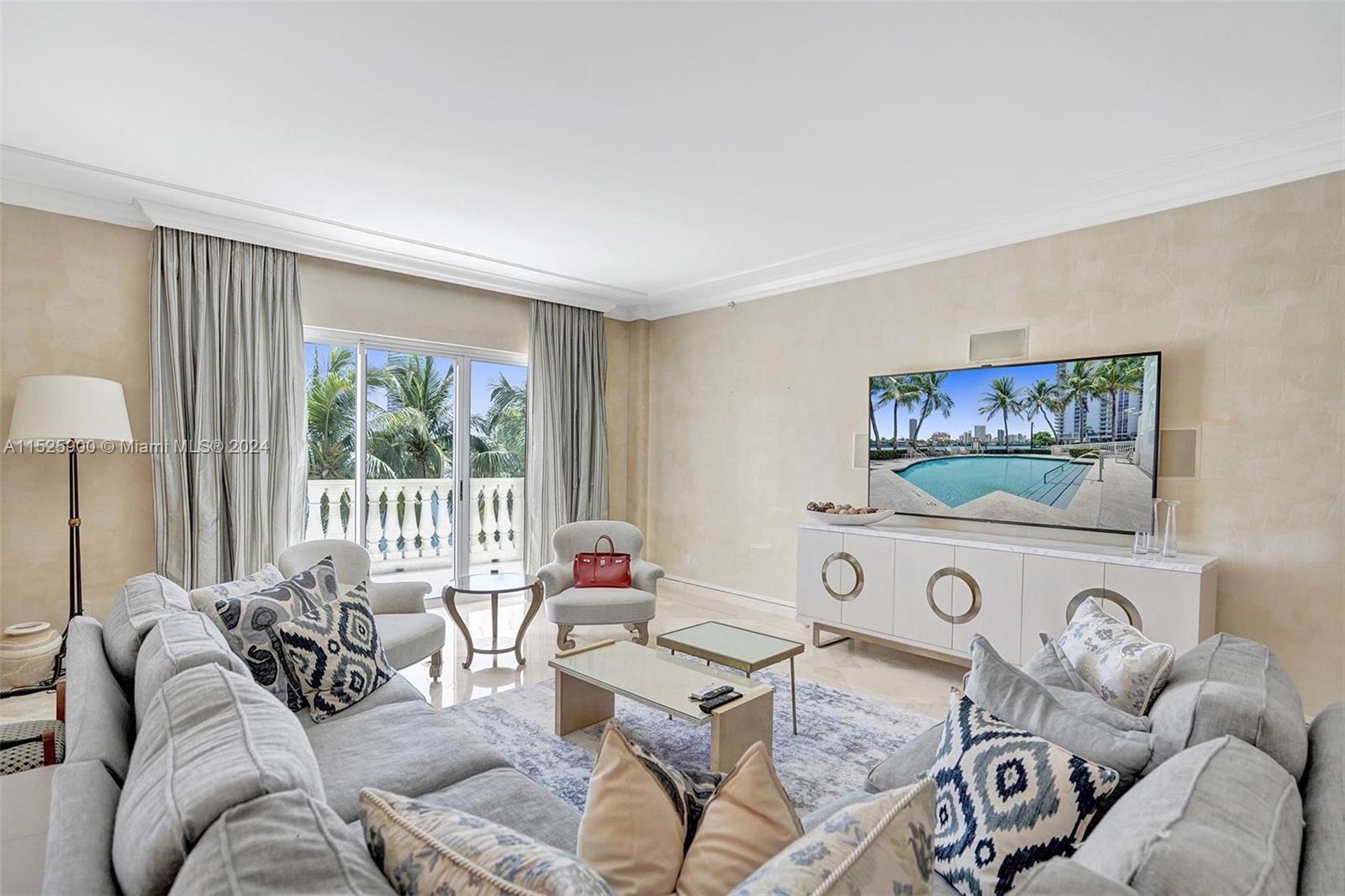 19925 39th Pl, Aventura, FL, 33180 United States, 3 Bedrooms Bedrooms, ,3 BathroomsBathrooms,Residential,For Sale,39th Pl,A11525900