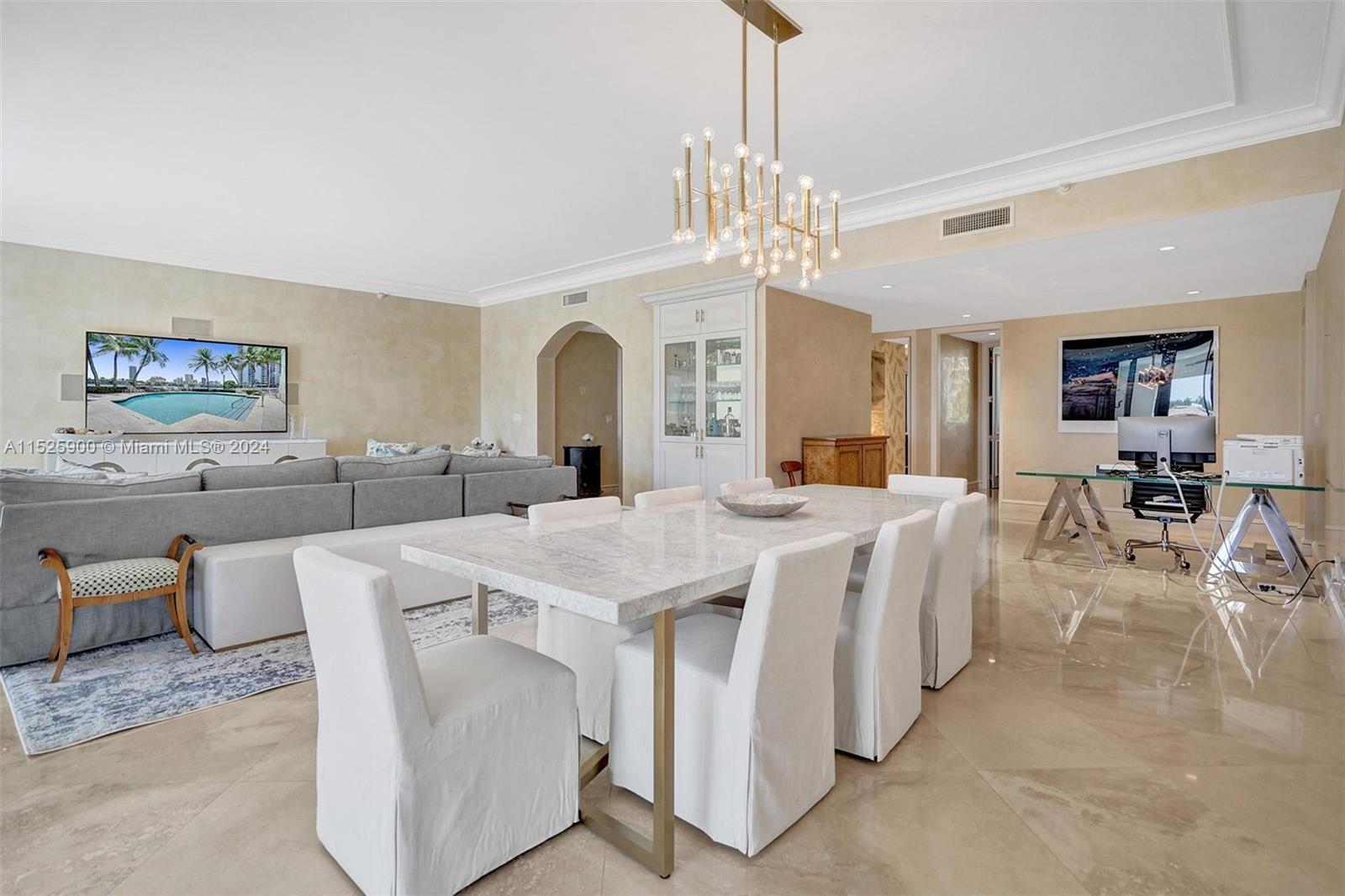 19925 NE 39th Pl 303, Aventura, Florida 33180, 3 Bedrooms Bedrooms, ,3 BathroomsBathrooms,Residential,For Sale,19925 NE 39th Pl 303,A11525900