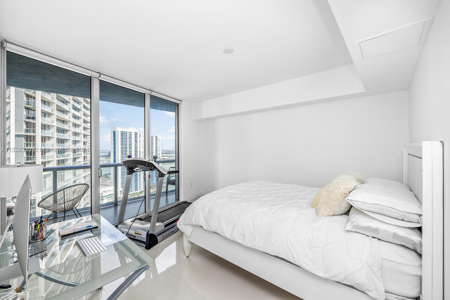 Miami, Florida 33131, 1 Bedroom Bedrooms, ,1 BathroomBathrooms,Residentiallease,For Rent,A11524330