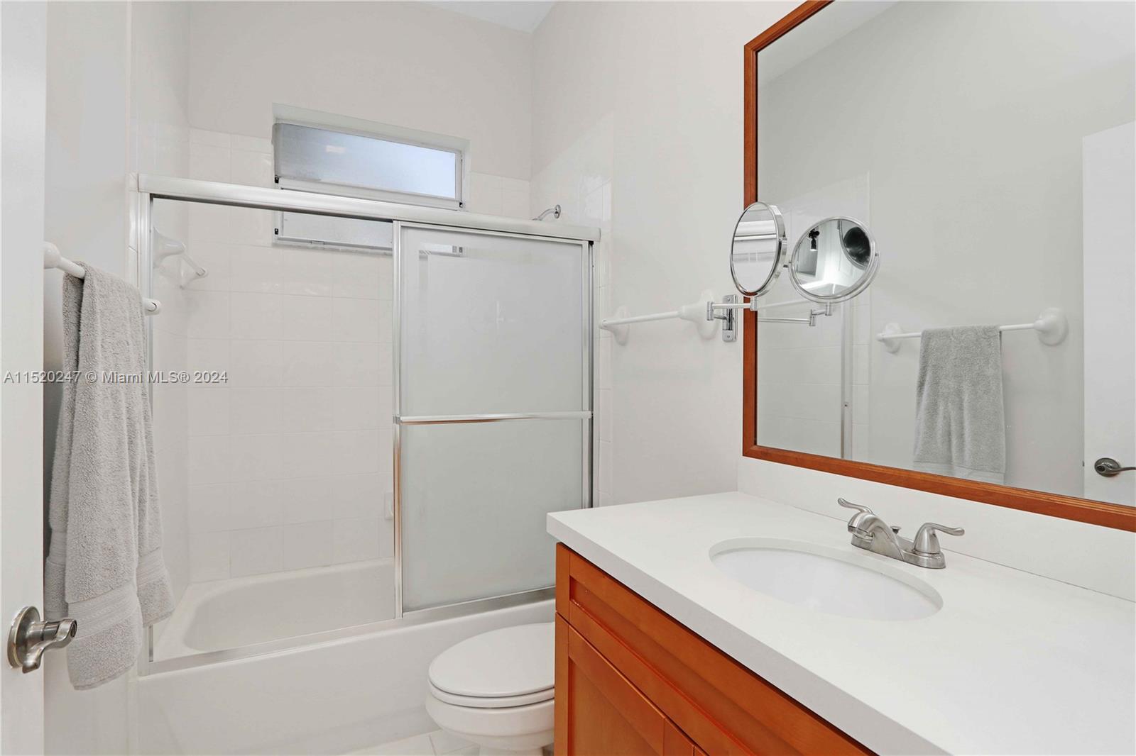 2835 Dunwoodie Pl, Homestead, Florida 33035, 4 Bedrooms Bedrooms, ,3 BathroomsBathrooms,Residential,For Sale,2835 Dunwoodie Pl,A11520247