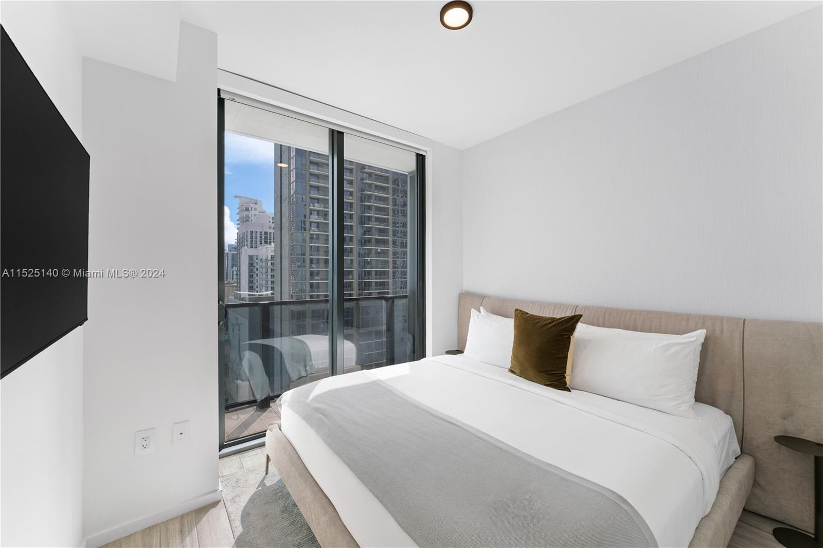 398 NE 5th St 1515, Miami, Florida 33132, 1 Bedroom Bedrooms, ,1 BathroomBathrooms,Residential,For Sale,398 NE 5th St 1515,A11525140