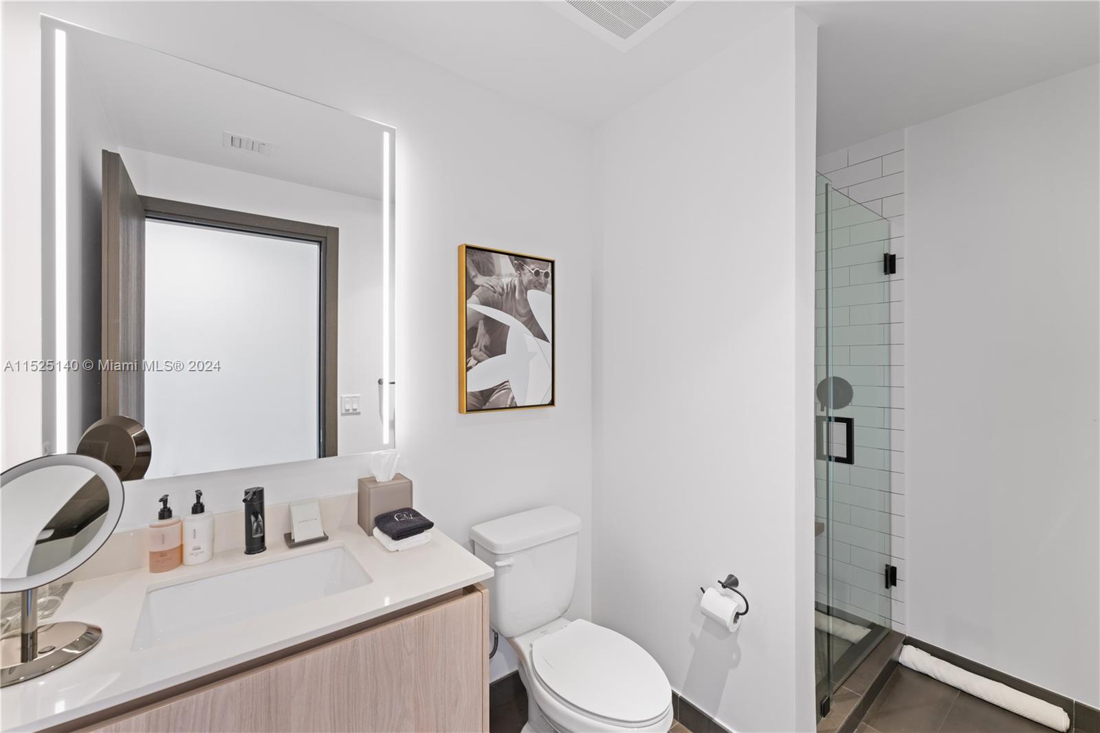 398 NE 5th St 1515, Miami, Florida 33132, 1 Bedroom Bedrooms, ,1 BathroomBathrooms,Residential,For Sale,398 NE 5th St 1515,A11525140