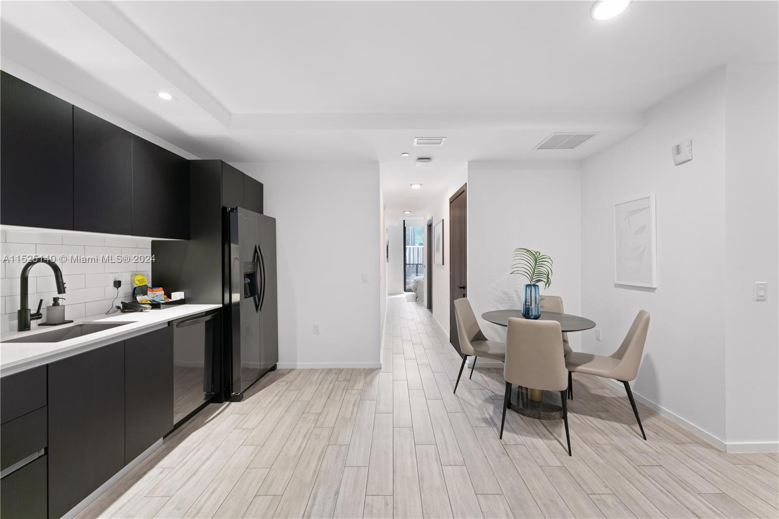 398 NE 5th St 1515, Miami, Florida 33132, 1 Bedroom Bedrooms, ,1 BathroomBathrooms,Residential,For Sale,398 NE 5th St 1515,A11525140