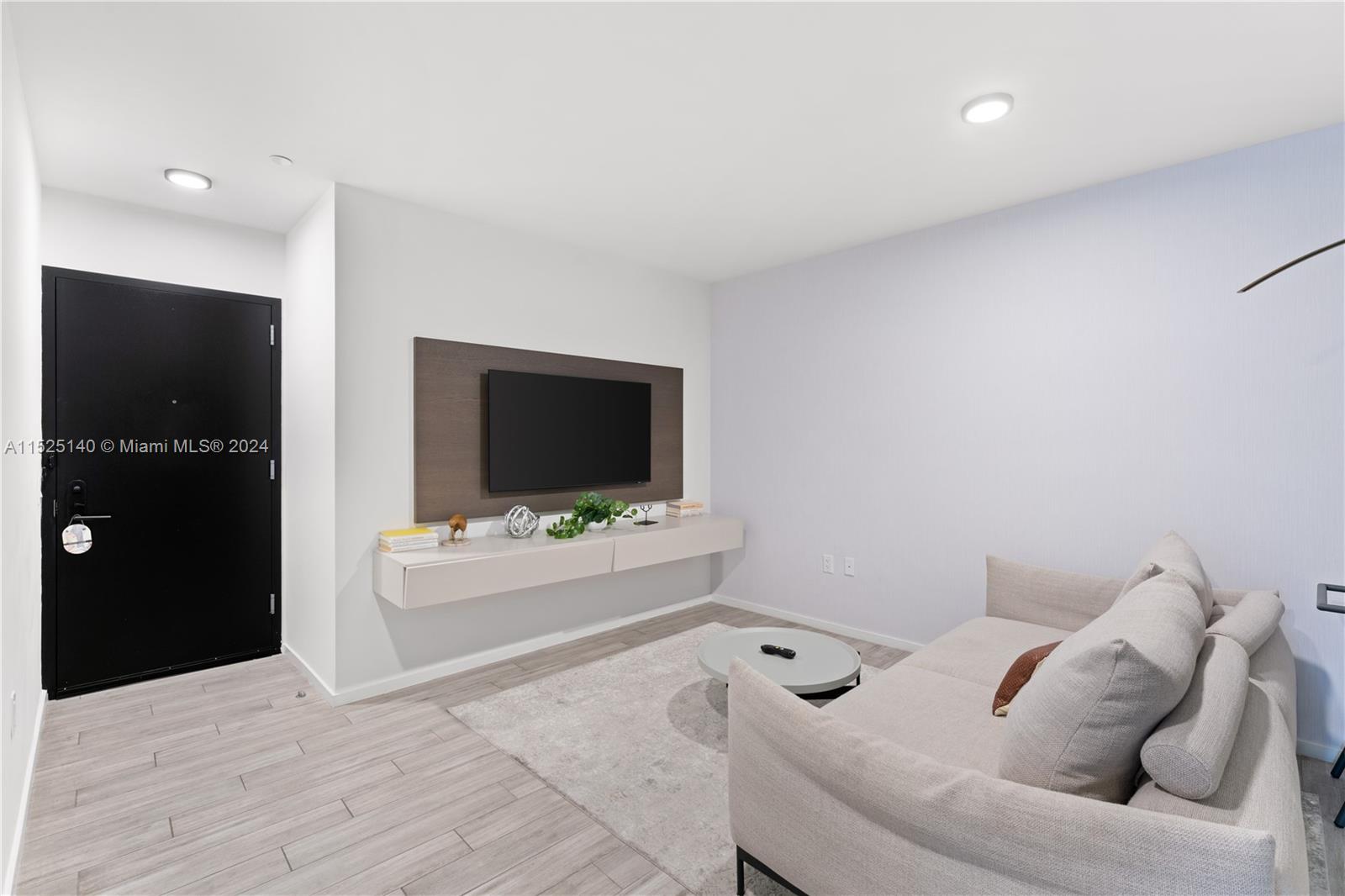 398 NE 5th St 1515, Miami, Florida 33132, 1 Bedroom Bedrooms, ,1 BathroomBathrooms,Residential,For Sale,398 NE 5th St 1515,A11525140