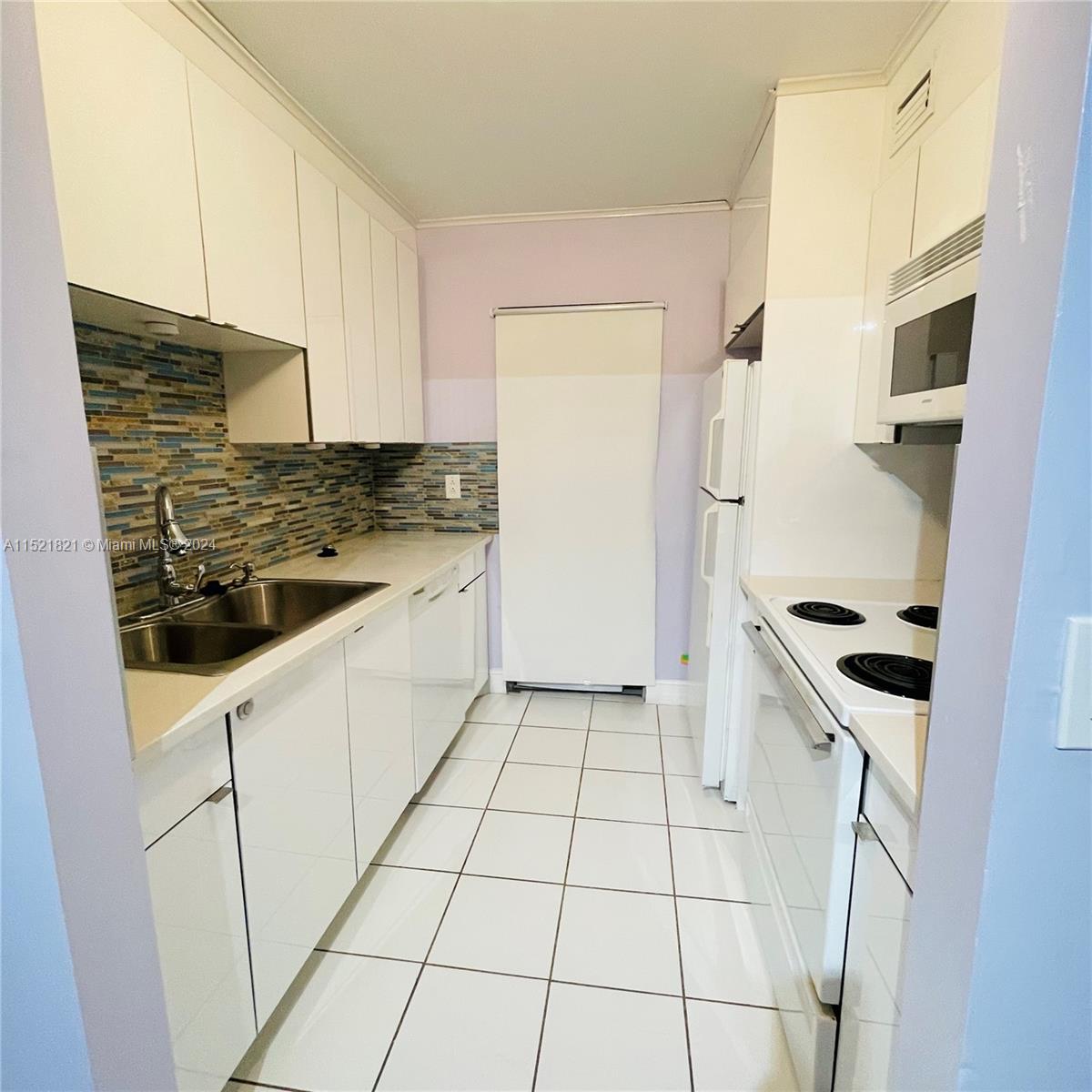 500 NE 2nd St 125, Dania Beach, Florida 33004, 1 Bedroom Bedrooms, ,1 BathroomBathrooms,Residential,For Sale,500 NE 2nd St 125,A11521821