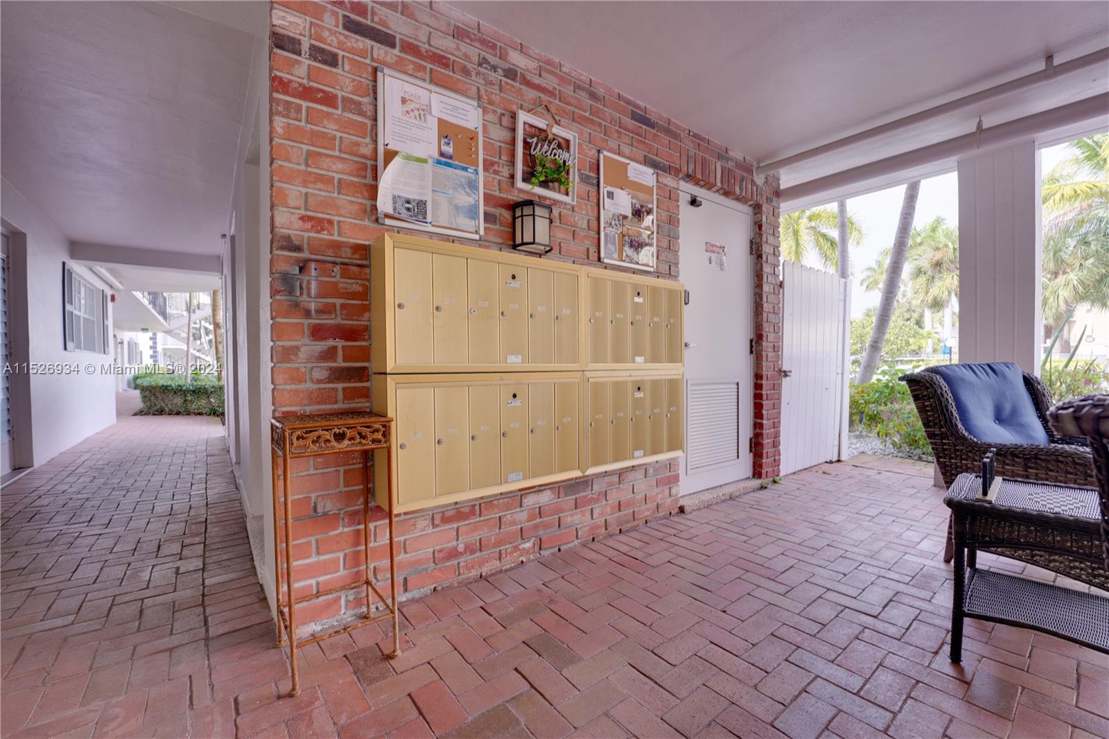 455 Paradise Isle Blvd 402, Hallandale Beach, Florida 33009, 1 Bedroom Bedrooms, ,1 BathroomBathrooms,Residential,For Sale,455 Paradise Isle Blvd 402,A11526934