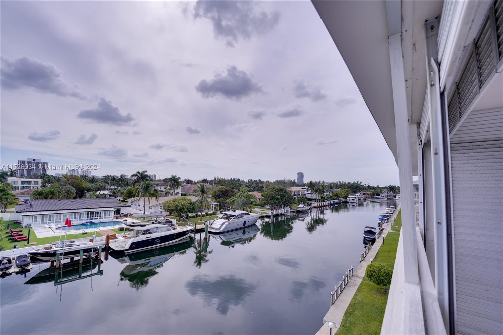 455 Paradise Isle Blvd 402, Hallandale Beach, Florida 33009, 1 Bedroom Bedrooms, ,1 BathroomBathrooms,Residential,For Sale,455 Paradise Isle Blvd 402,A11526934