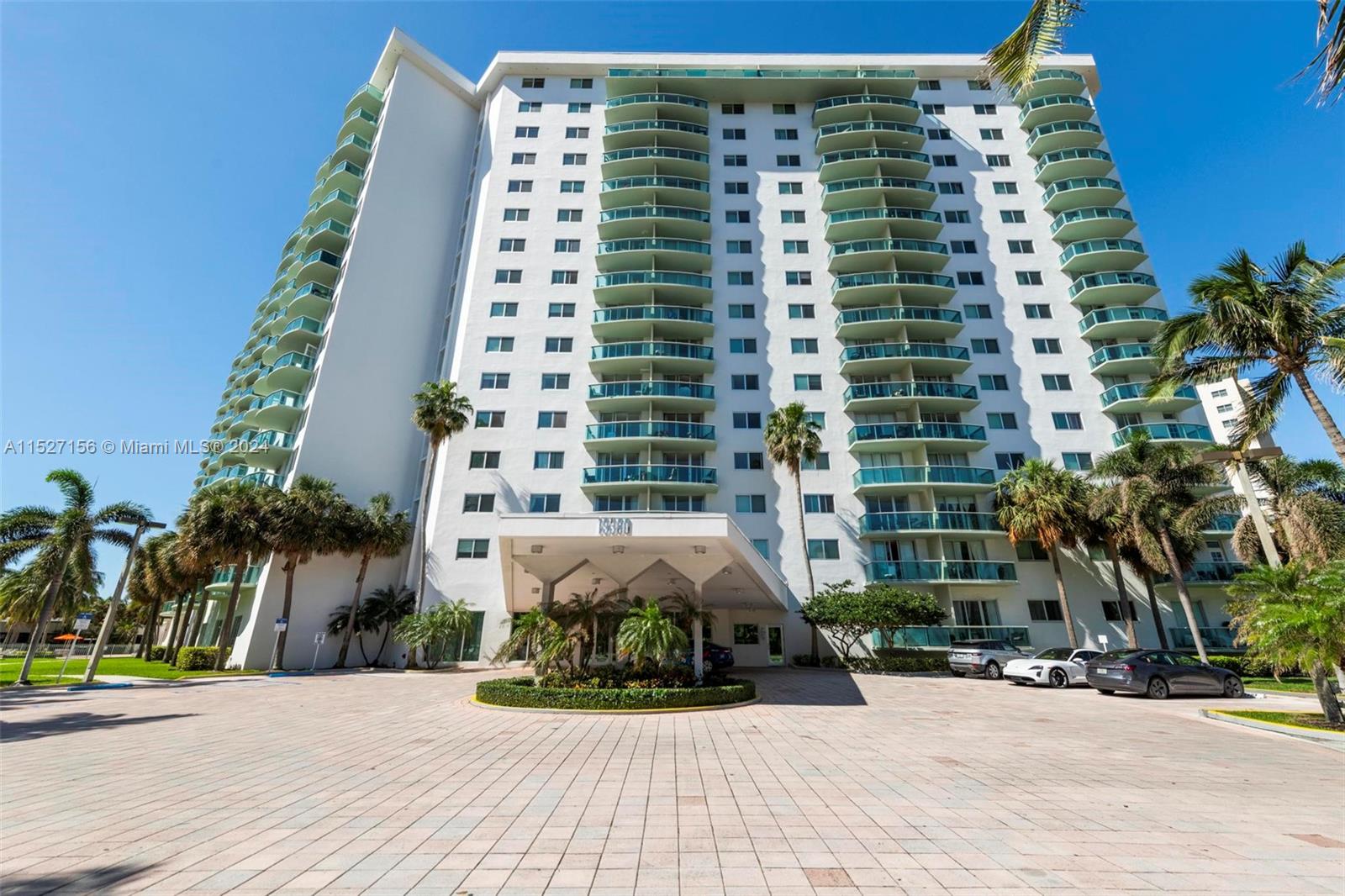 19380 Collins Ave PH-6, Sunny Isles Beach, Florida 33160, 2 Bedrooms Bedrooms, ,1 BathroomBathrooms,Residentiallease,For Rent,19380 Collins Ave PH-6,A11527156