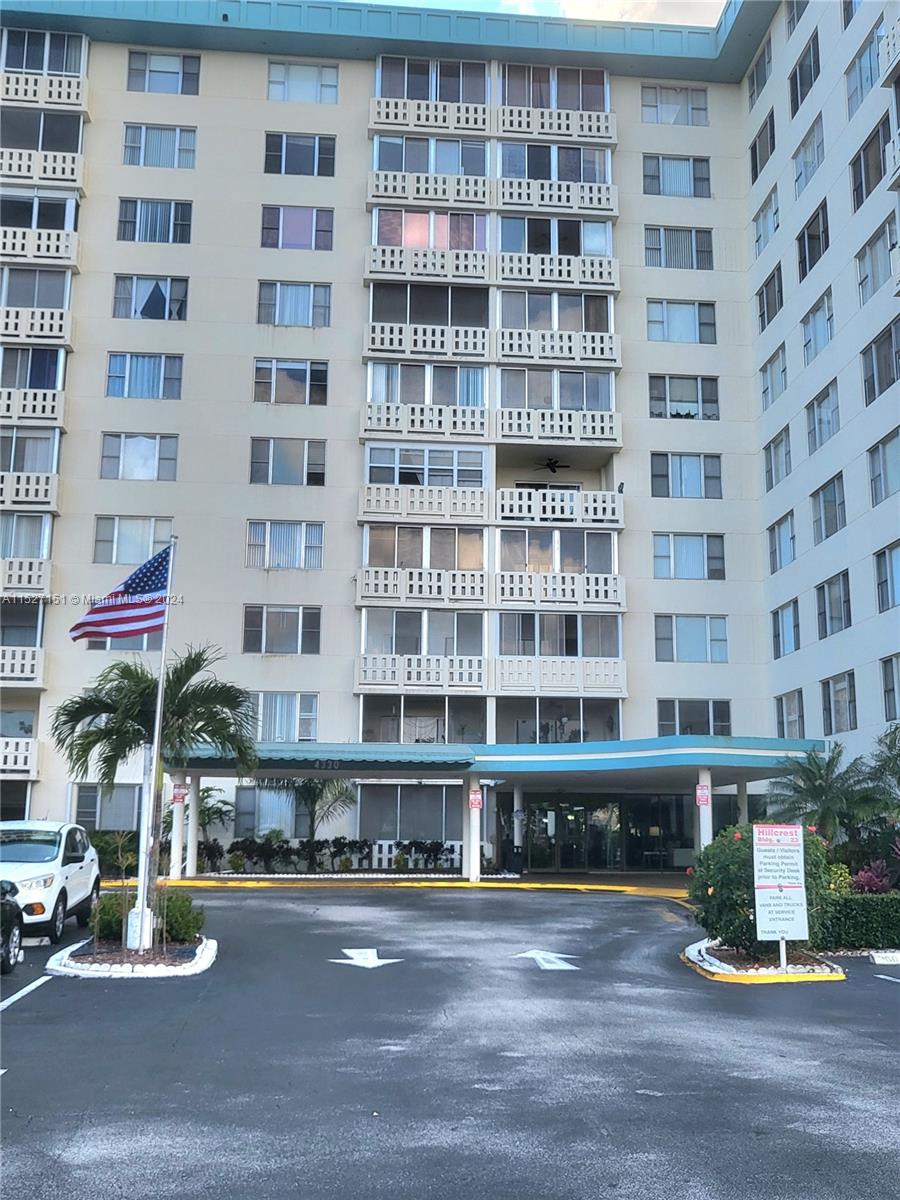 4330 Hillcrest Dr 405, Hollywood, Florida 33021, 1 Bedroom Bedrooms, ,1 BathroomBathrooms,Residential,For Sale,4330 Hillcrest Dr 405,A11527151