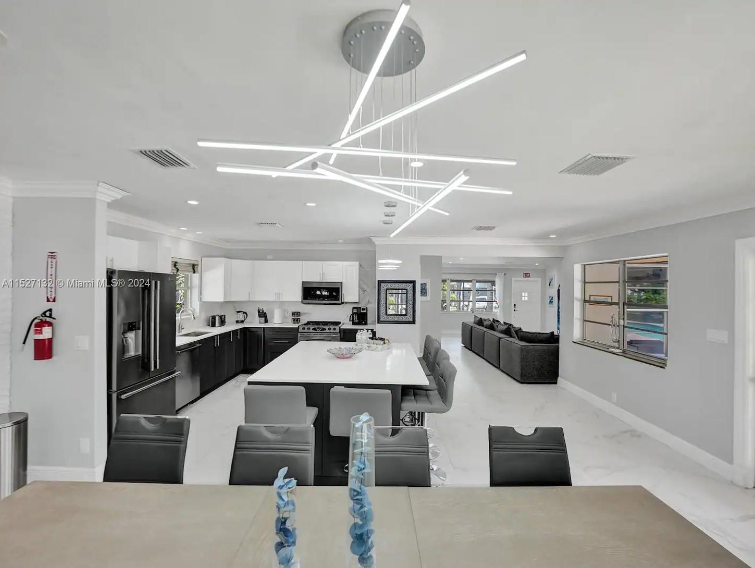 1342 Tyler St, Hollywood, Florida 33019, 5 Bedrooms Bedrooms, ,3 BathroomsBathrooms,Residentiallease,For Rent,1342 Tyler St,A11527132