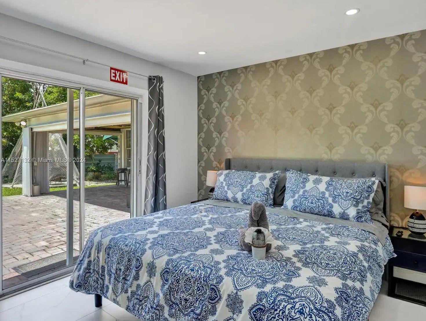 1342 Tyler St, Hollywood, Florida 33019, 5 Bedrooms Bedrooms, ,3 BathroomsBathrooms,Residentiallease,For Rent,1342 Tyler St,A11527132