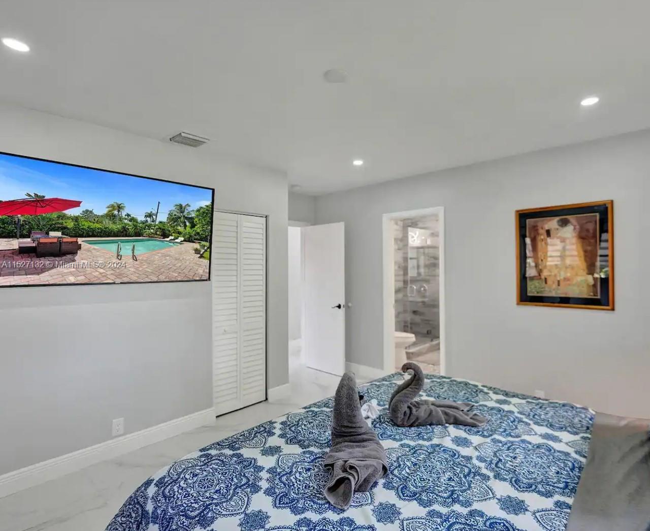 1342 Tyler St, Hollywood, Florida 33019, 5 Bedrooms Bedrooms, ,3 BathroomsBathrooms,Residentiallease,For Rent,1342 Tyler St,A11527132