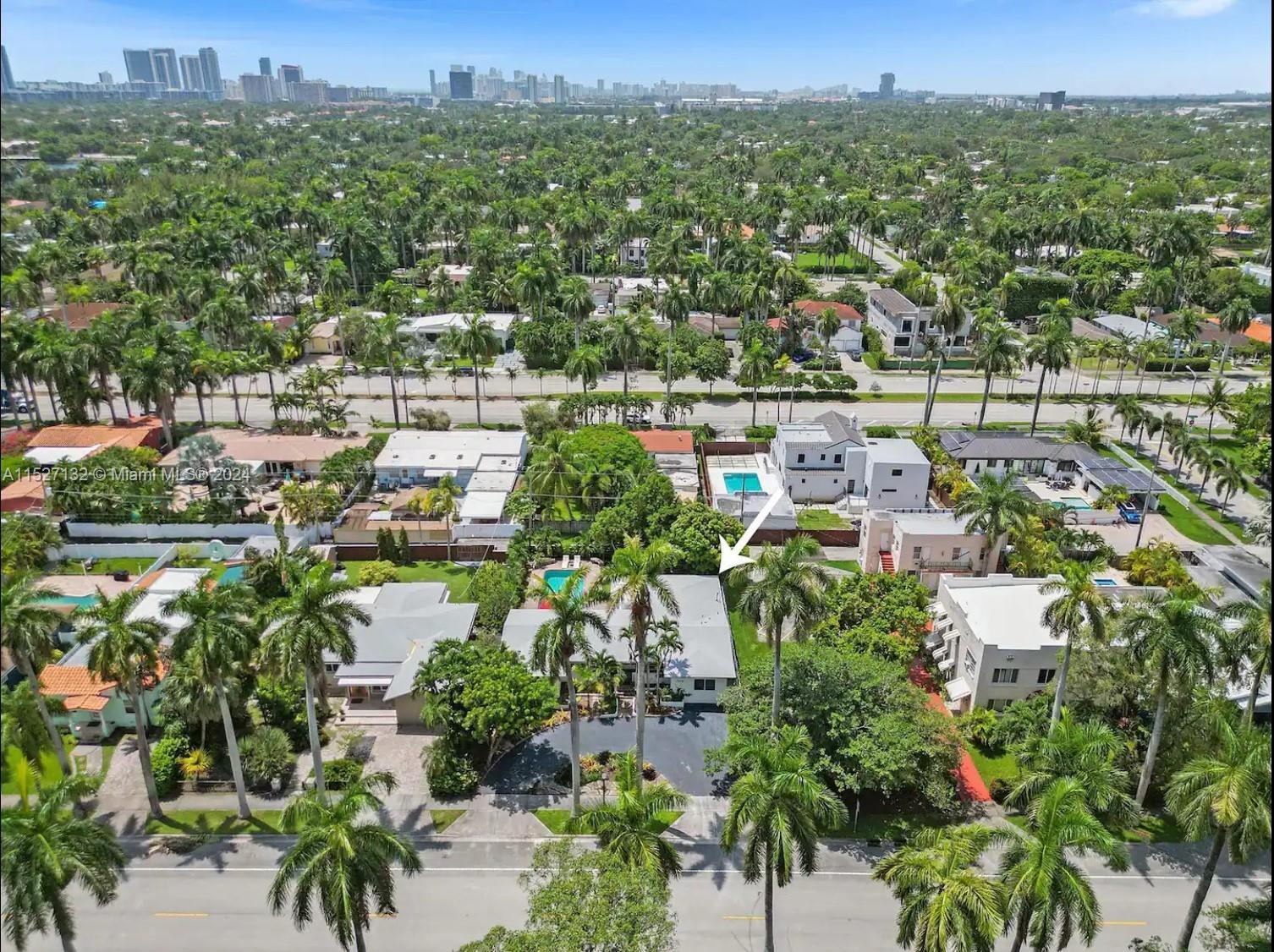 1342 Tyler St, Hollywood, Florida 33019, 5 Bedrooms Bedrooms, ,3 BathroomsBathrooms,Residentiallease,For Rent,1342 Tyler St,A11527132