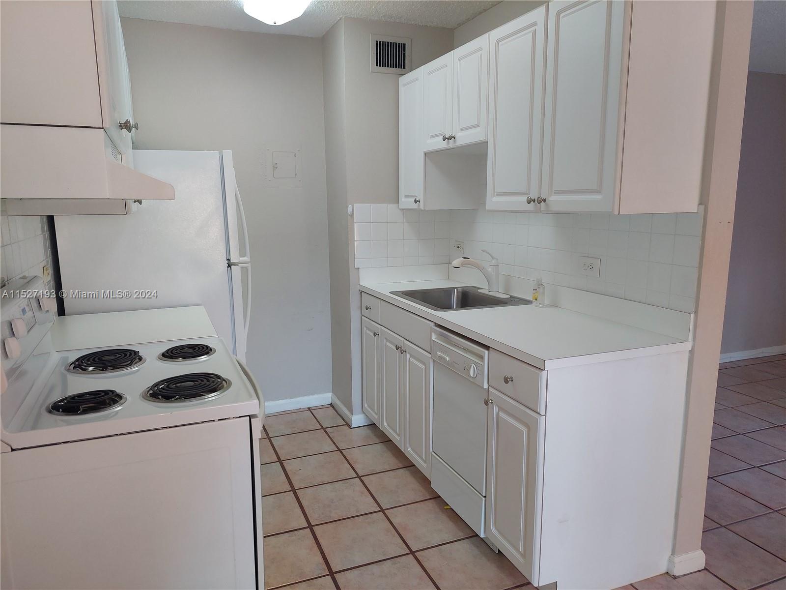 1405 Miami Rd, Fort Lauderdale, FL, 33316 United States, 1 Bedroom Bedrooms, ,1 BathroomBathrooms,Residential,For Sale,Miami Rd,A11527193