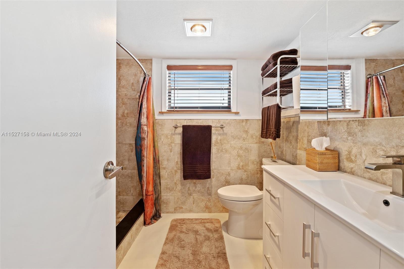 Hollywood, Florida 33019, 2 Bedrooms Bedrooms, ,2 BathroomsBathrooms,Residential,For Sale,A11527158