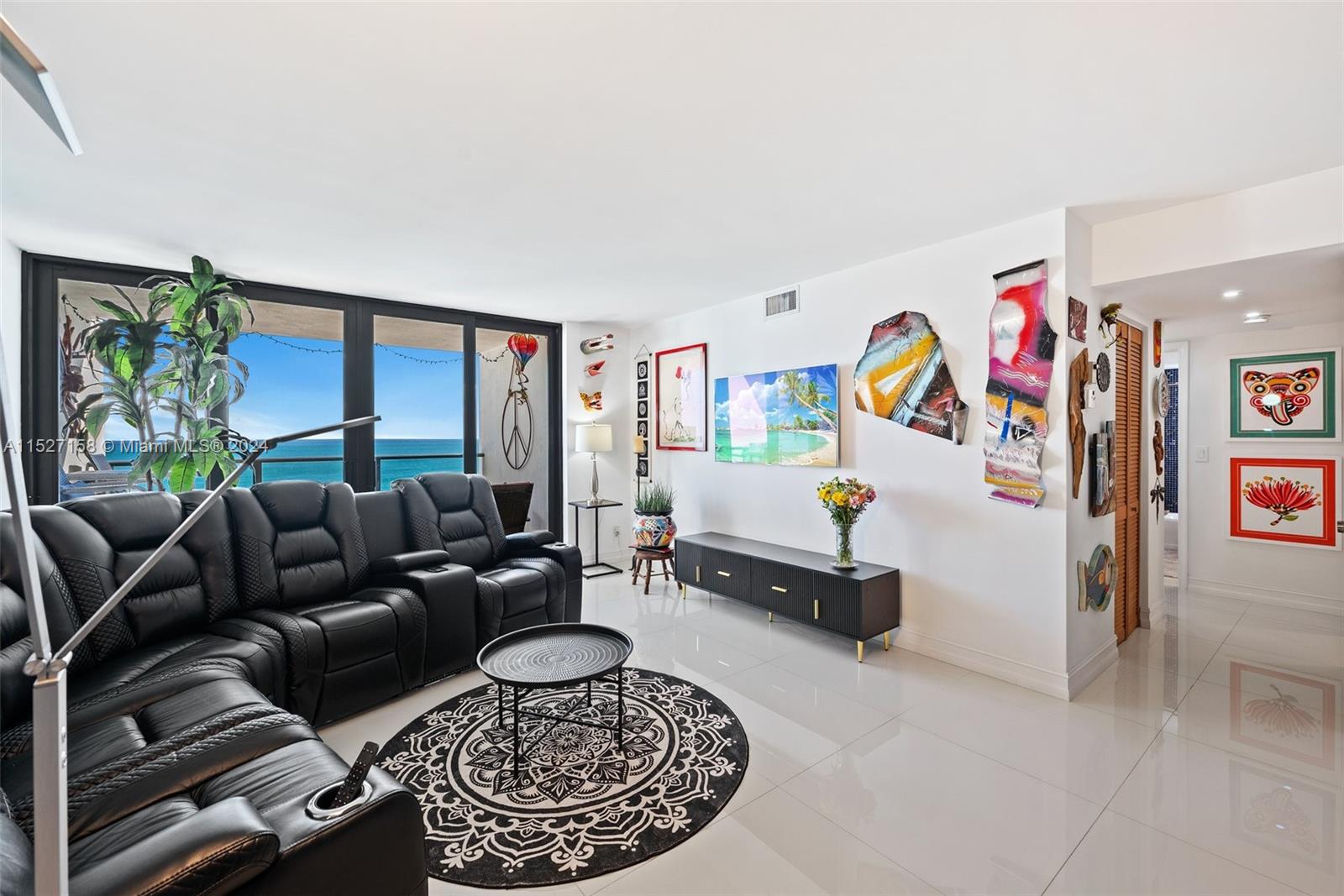 Hollywood, Florida 33019, 2 Bedrooms Bedrooms, ,2 BathroomsBathrooms,Residential,For Sale,A11527158