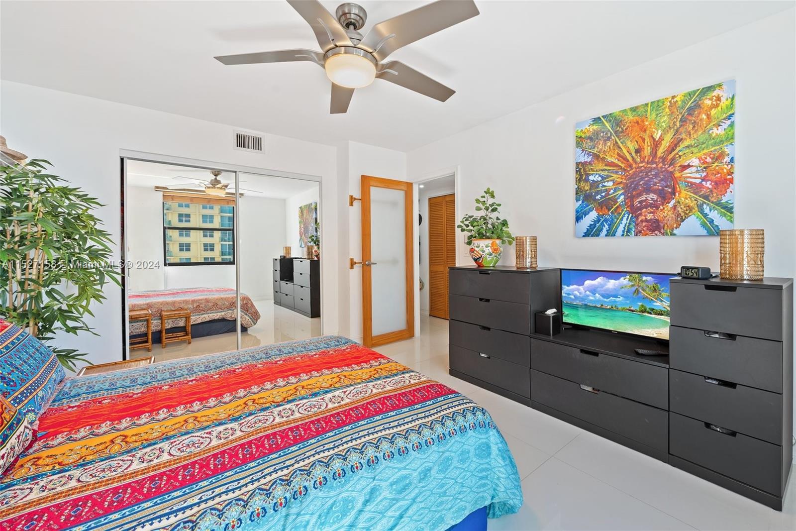 Hollywood, Florida 33019, 2 Bedrooms Bedrooms, ,2 BathroomsBathrooms,Residential,For Sale,A11527158