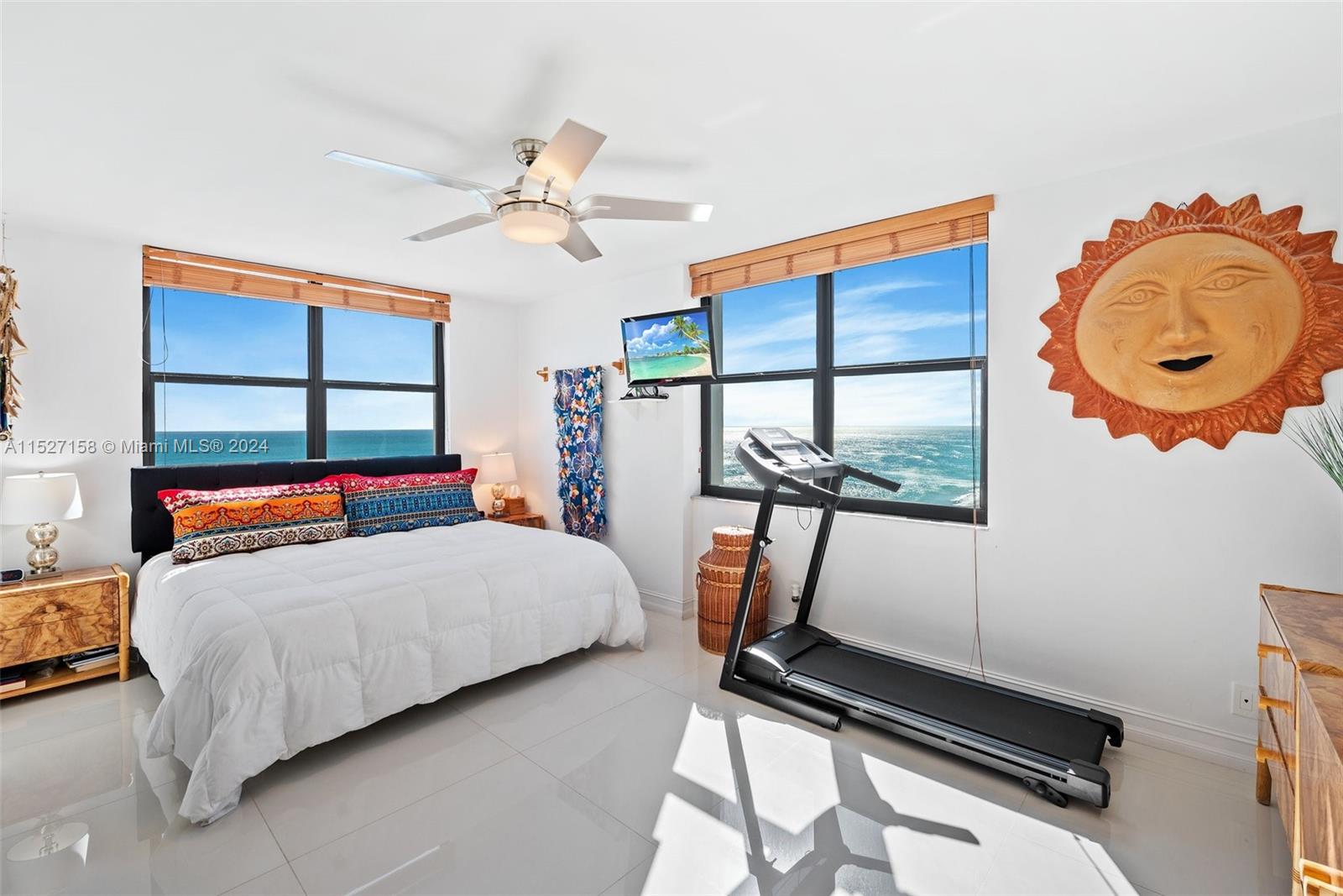 Hollywood, Florida 33019, 2 Bedrooms Bedrooms, ,2 BathroomsBathrooms,Residential,For Sale,A11527158