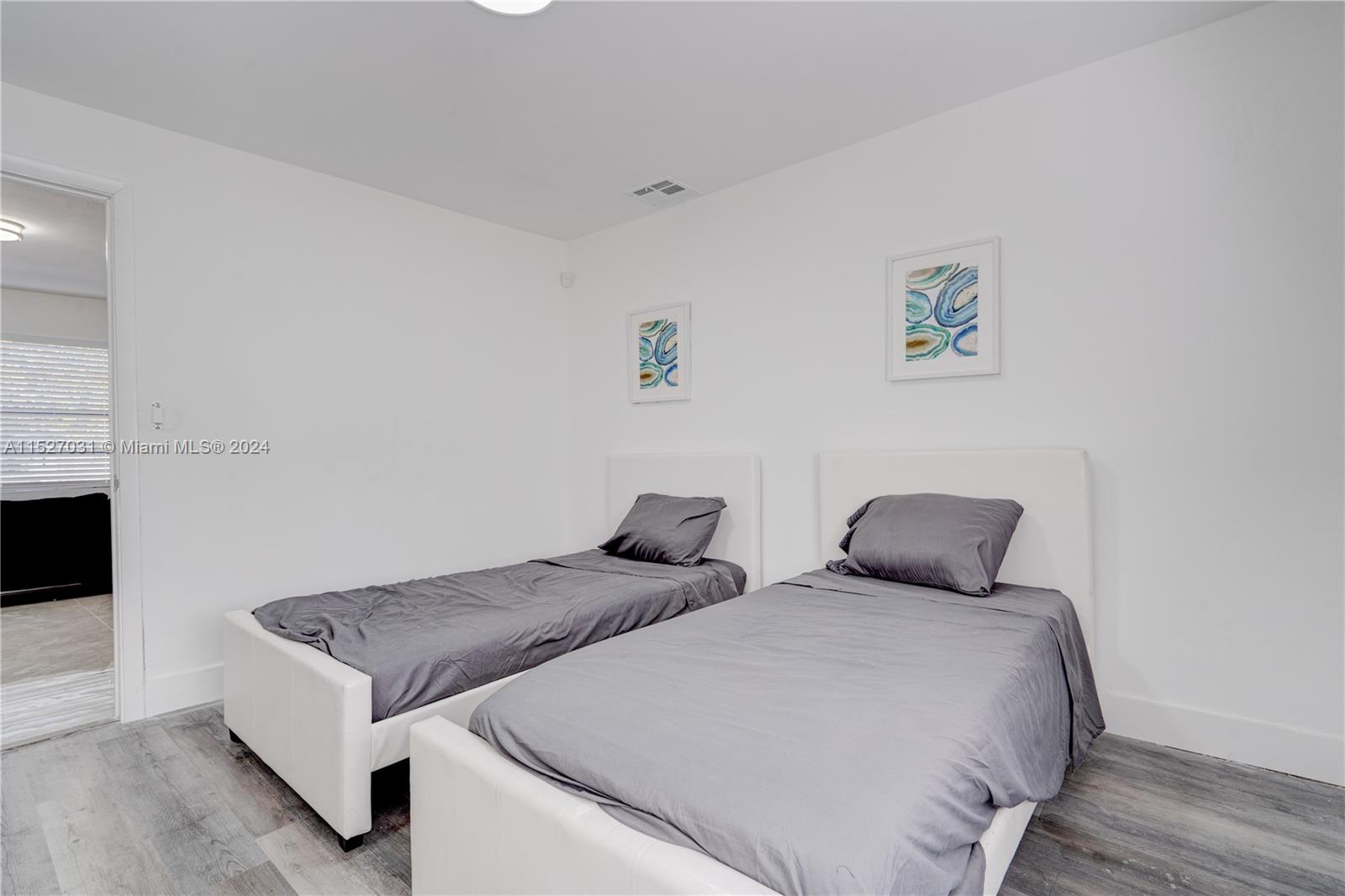 267 30th Ter, Fort Lauderdale, FL, 33311 United States, 4 Bedrooms Bedrooms, ,3 BathroomsBathrooms,Residential,For Sale,30th Ter,A11527031