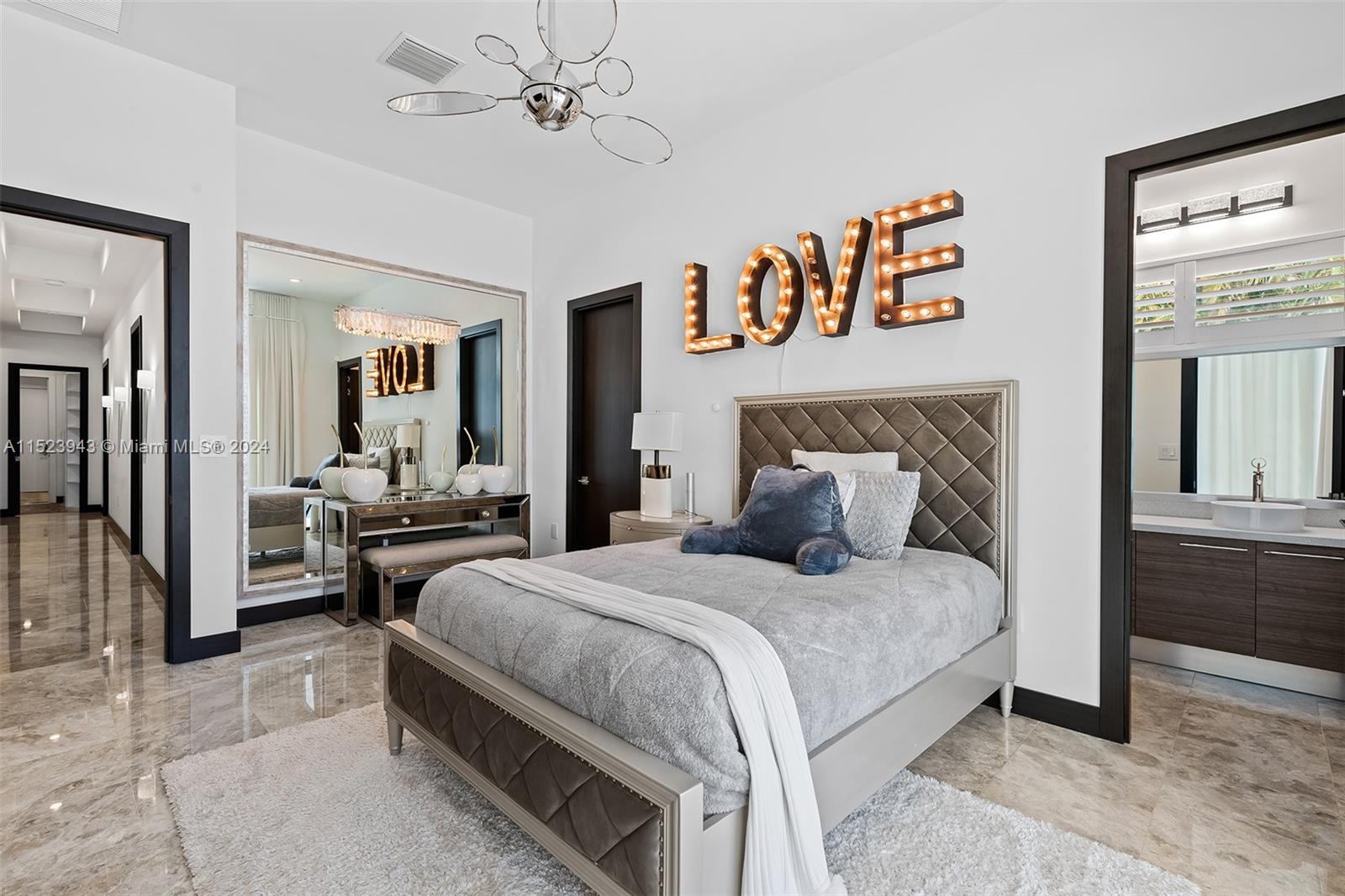 2610 Oak Park Dr, Davie, FL, 33330 United States, 5 Bedrooms Bedrooms, ,5 BathroomsBathrooms,Residential,For Sale,Oak Park Dr,A11523943