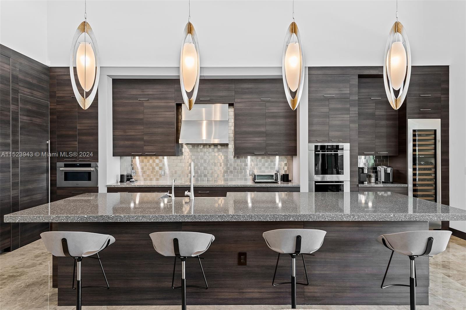 2610 Oak Park Dr, Davie, FL, 33330 United States, 5 Bedrooms Bedrooms, ,5 BathroomsBathrooms,Residential,For Sale,Oak Park Dr,A11523943