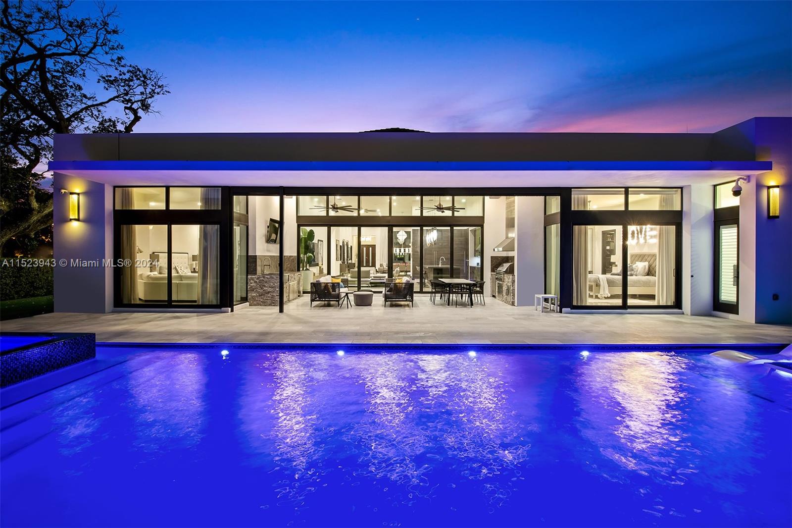 2610 Oak Park Dr, Davie, FL, 33330 United States, 5 Bedrooms Bedrooms, ,5 BathroomsBathrooms,Residential,For Sale,Oak Park Dr,A11523943