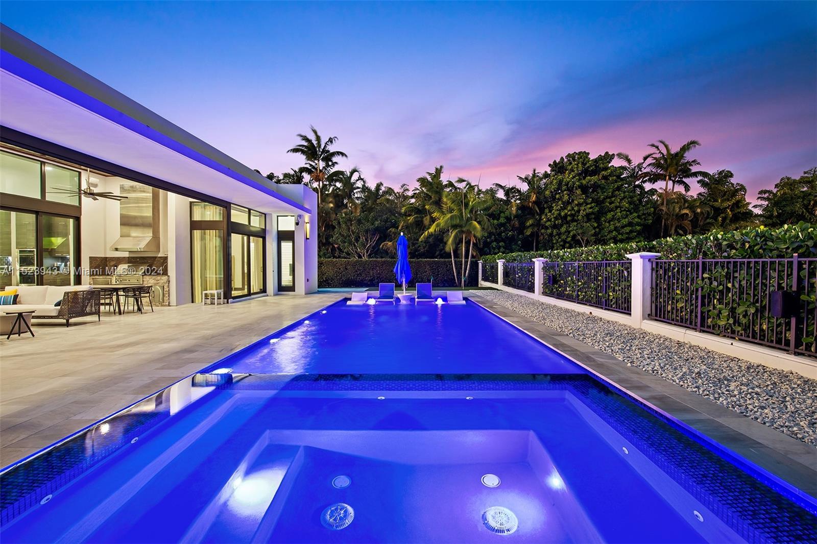 2610 Oak Park Dr, Davie, FL, 33330 United States, 5 Bedrooms Bedrooms, ,5 BathroomsBathrooms,Residential,For Sale,Oak Park Dr,A11523943