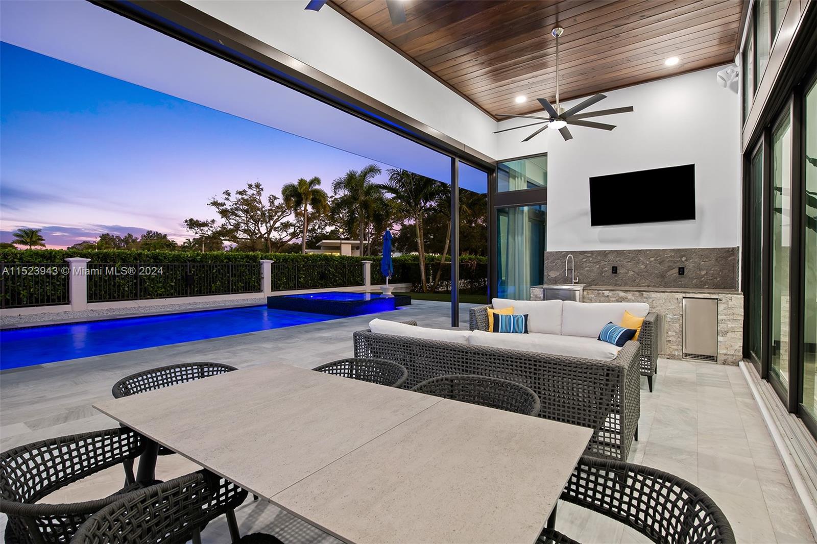 2610 Oak Park Dr, Davie, FL, 33330 United States, 5 Bedrooms Bedrooms, ,5 BathroomsBathrooms,Residential,For Sale,Oak Park Dr,A11523943