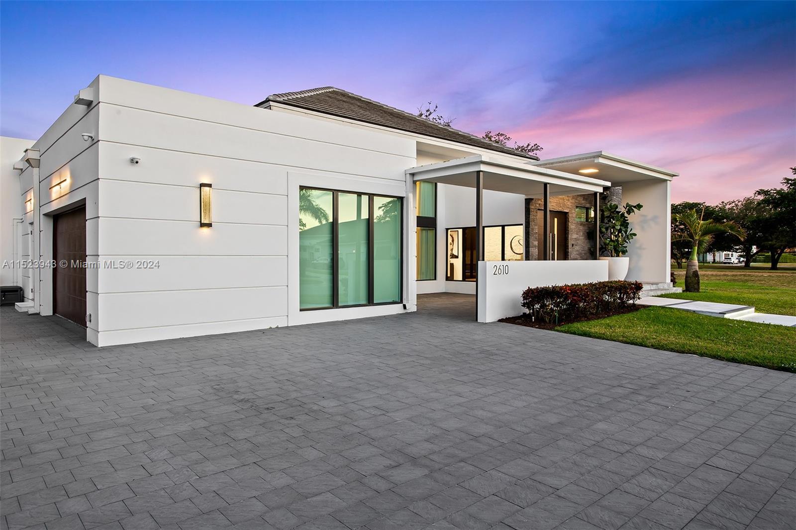 2610 Oak Park Dr, Davie, FL, 33330 United States, 5 Bedrooms Bedrooms, ,5 BathroomsBathrooms,Residential,For Sale,Oak Park Dr,A11523943