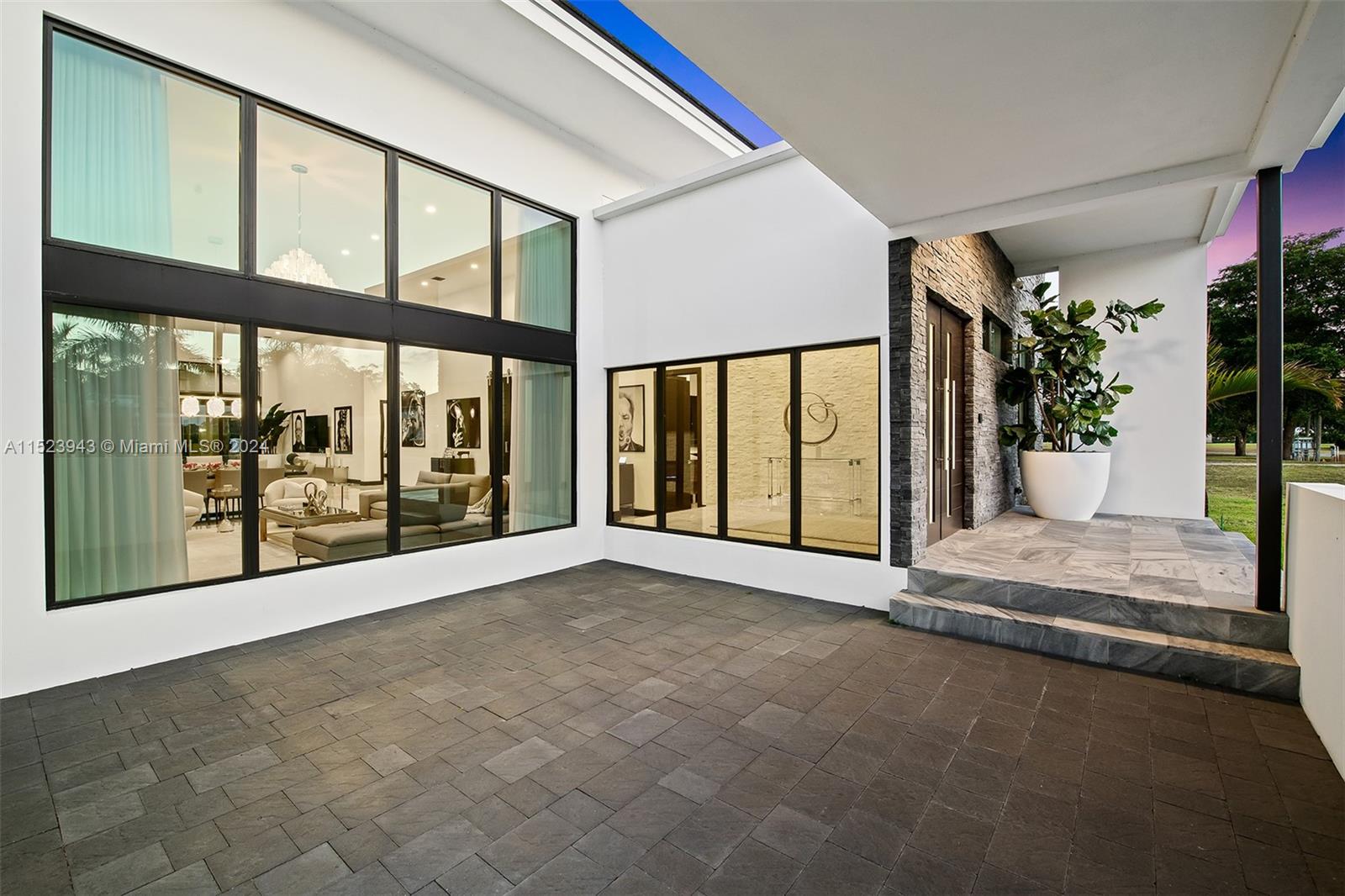 2610 Oak Park Dr, Davie, FL, 33330 United States, 5 Bedrooms Bedrooms, ,5 BathroomsBathrooms,Residential,For Sale,Oak Park Dr,A11523943