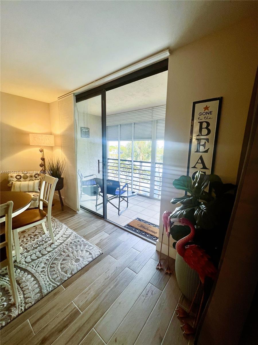 901 Colony Point Cir, Pembroke Pines, FL, 33026 United States, 2 Bedrooms Bedrooms, ,2 BathroomsBathrooms,Residential,For Sale,Colony Point Cir,A11525576