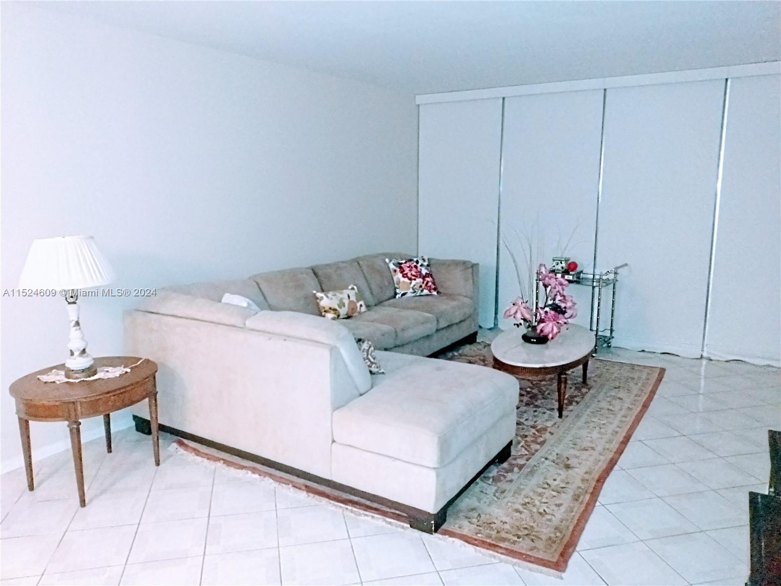 230 174th St 1510, Sunny Isles Beach, Florida 33160, 1 Bedroom Bedrooms, ,2 BathroomsBathrooms,Residential,For Sale,230 174th St 1510,A11524609