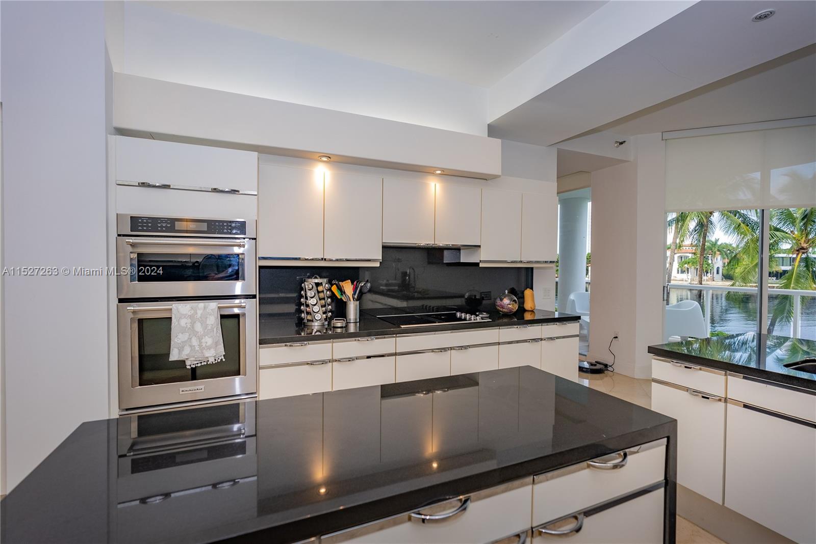 3801 NE 207th St TH8, Aventura, FL 33180, 3 Bedrooms Bedrooms, ,3 BathroomsBathrooms,Residential,For Sale,207th St,A11527263