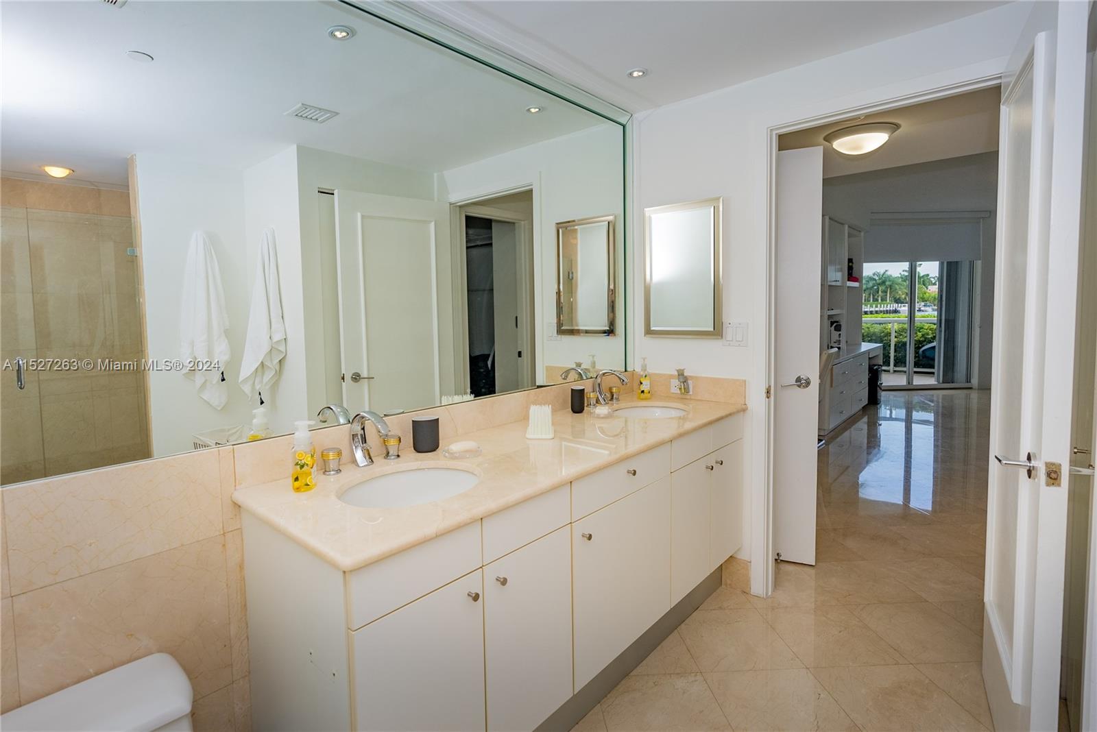 3801 NE 207th St TH8, Aventura, FL 33180, 3 Bedrooms Bedrooms, ,3 BathroomsBathrooms,Residential,For Sale,207th St,A11527263