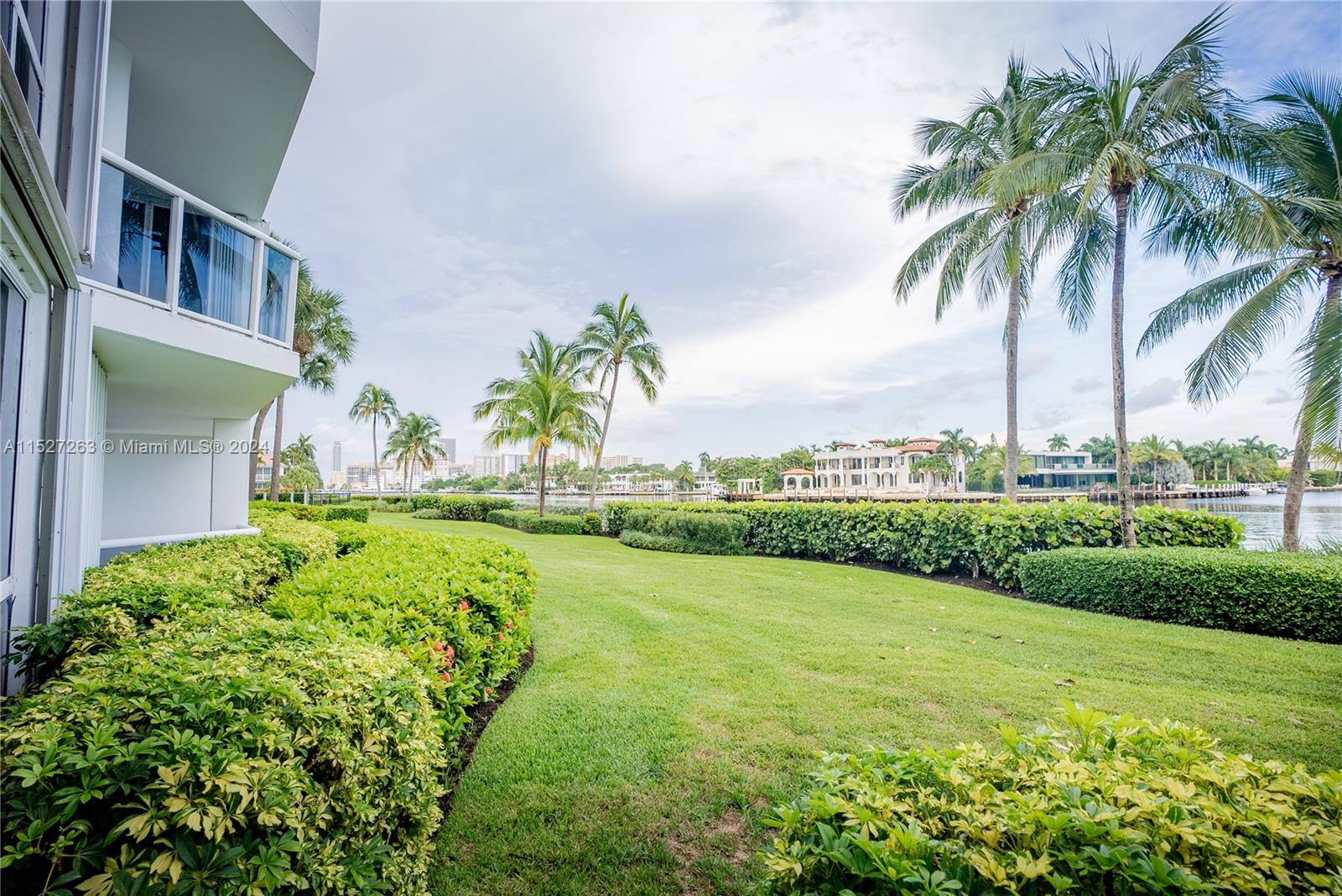 3801 NE 207th St TH8, Aventura, FL 33180, 3 Bedrooms Bedrooms, ,3 BathroomsBathrooms,Residential,For Sale,207th St,A11527263