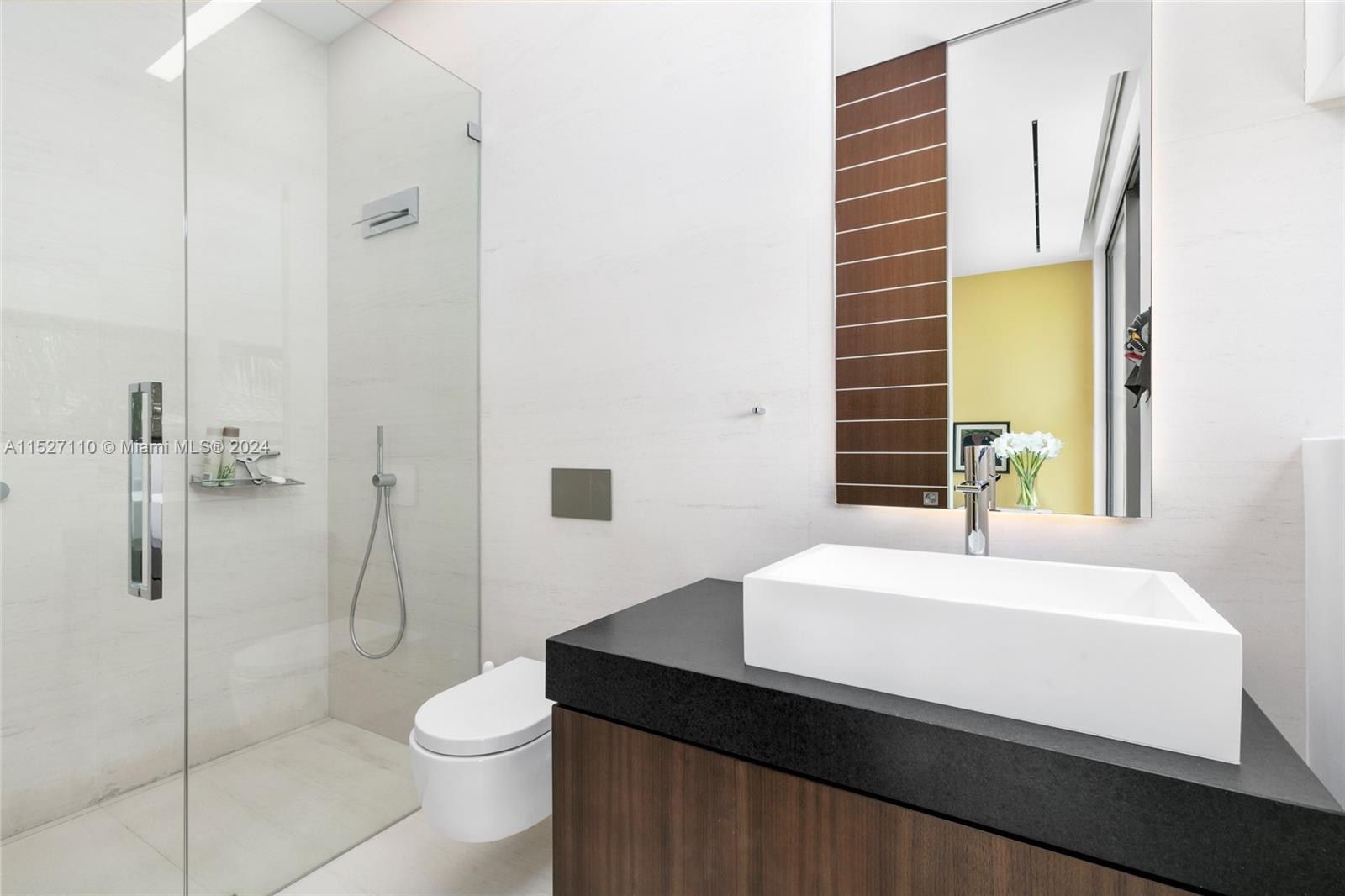 28 Minnetonka Rd, Sea Ranch Lakes, FL, 33308 United States, 5 Bedrooms Bedrooms, ,4 BathroomsBathrooms,Residential,For Sale,Minnetonka Rd,A11527110