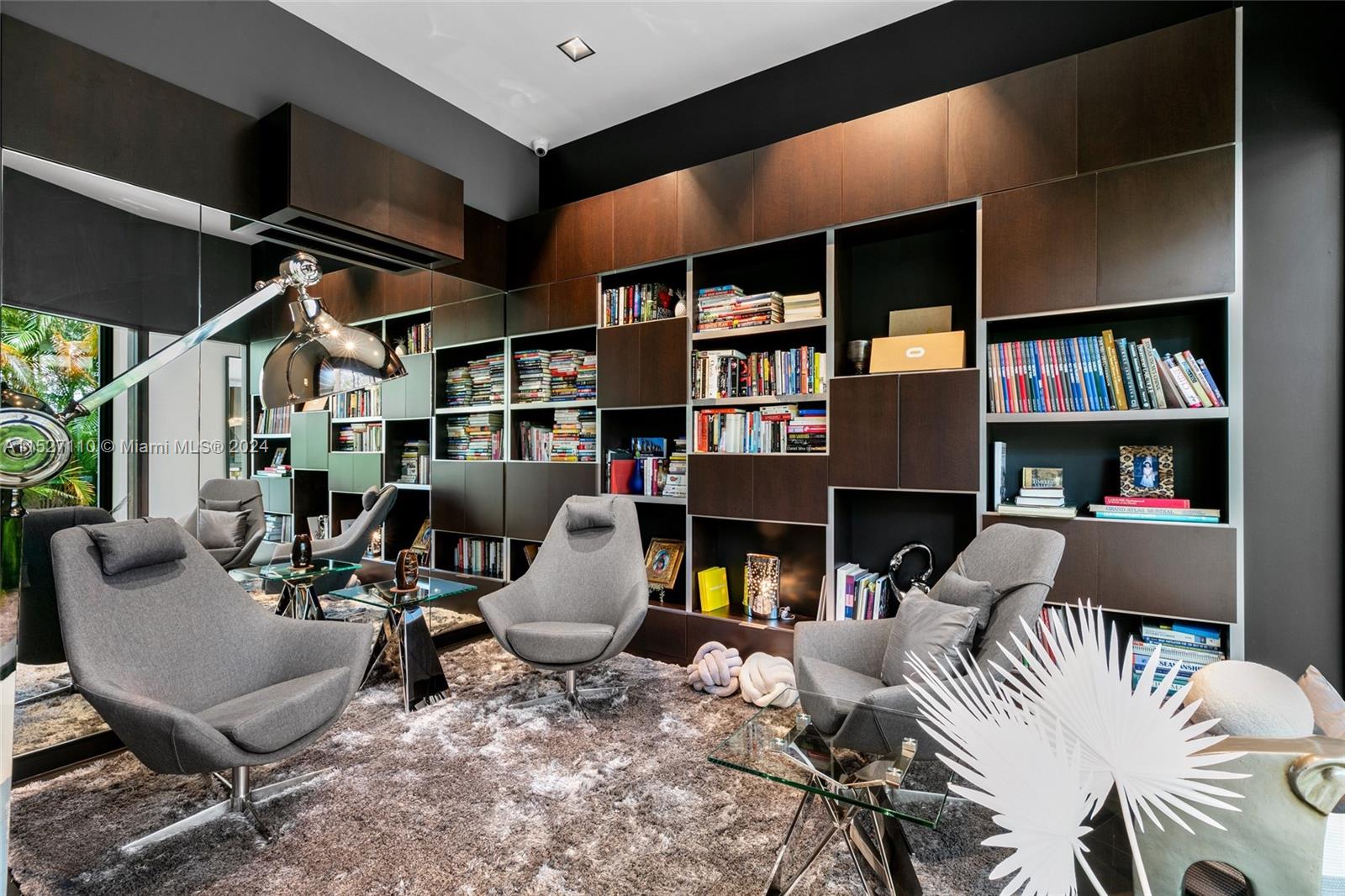 28 Minnetonka Rd, Sea Ranch Lakes, FL, 33308 United States, 5 Bedrooms Bedrooms, ,4 BathroomsBathrooms,Residential,For Sale,Minnetonka Rd,A11527110