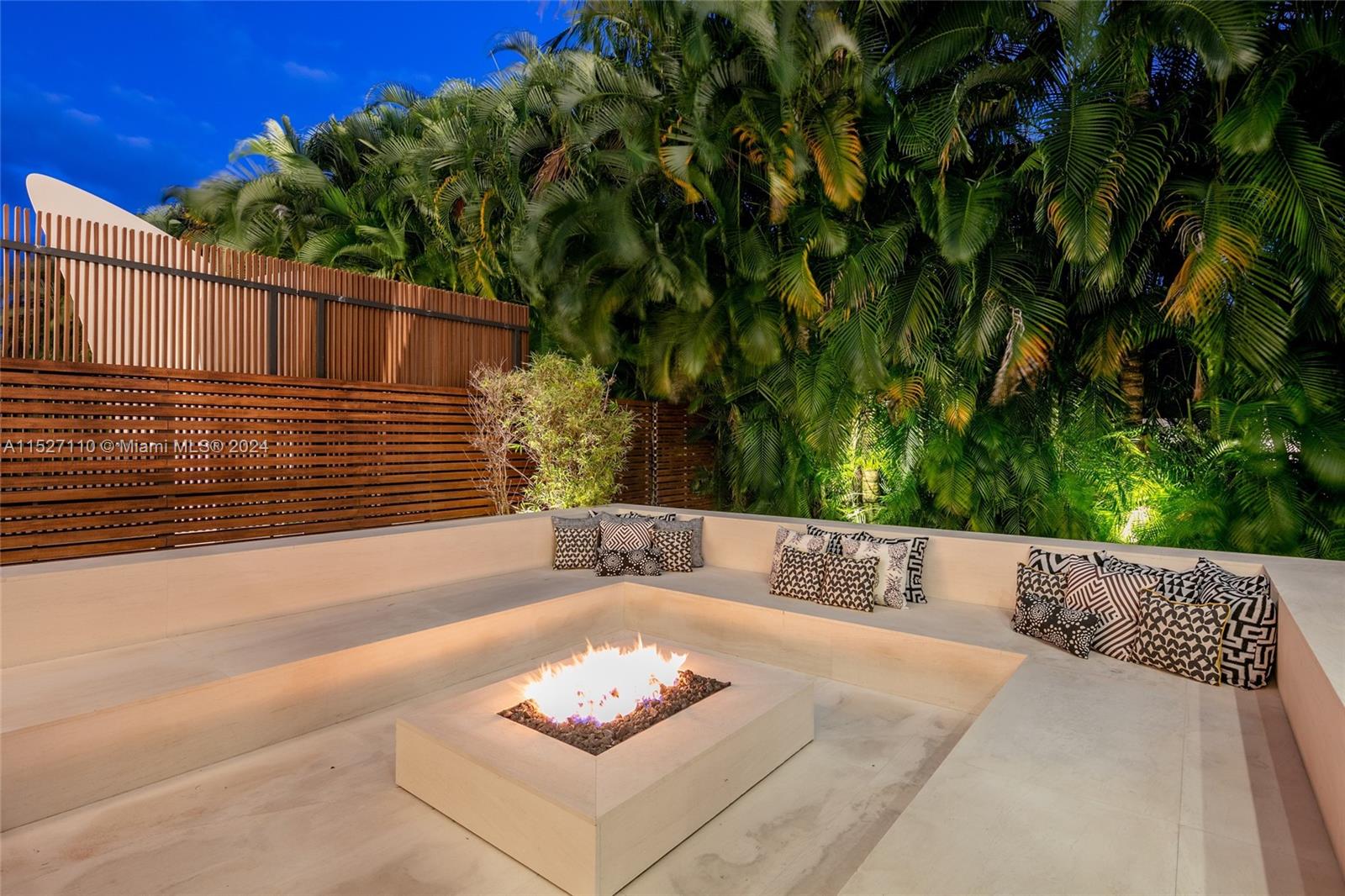 28 Minnetonka Rd, Sea Ranch Lakes, FL, 33308 United States, 5 Bedrooms Bedrooms, ,4 BathroomsBathrooms,Residential,For Sale,Minnetonka Rd,A11527110