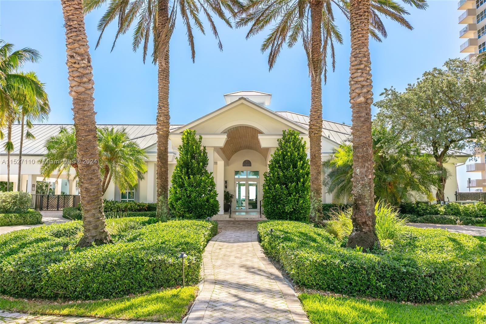 28 Minnetonka Rd, Sea Ranch Lakes, FL, 33308 United States, 5 Bedrooms Bedrooms, ,4 BathroomsBathrooms,Residential,For Sale,Minnetonka Rd,A11527110