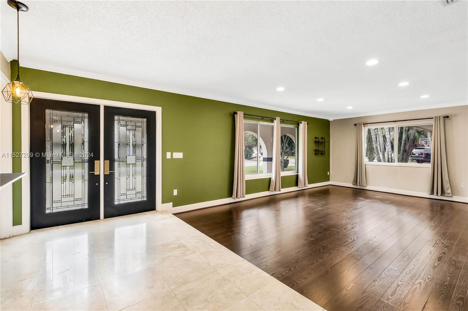 19320 E Saint Andrews Dr, Hialeah, Florida 33015, 5 Bedrooms Bedrooms, ,2 BathroomsBathrooms,Residential,For Sale,19320 E Saint Andrews Dr,A11527299