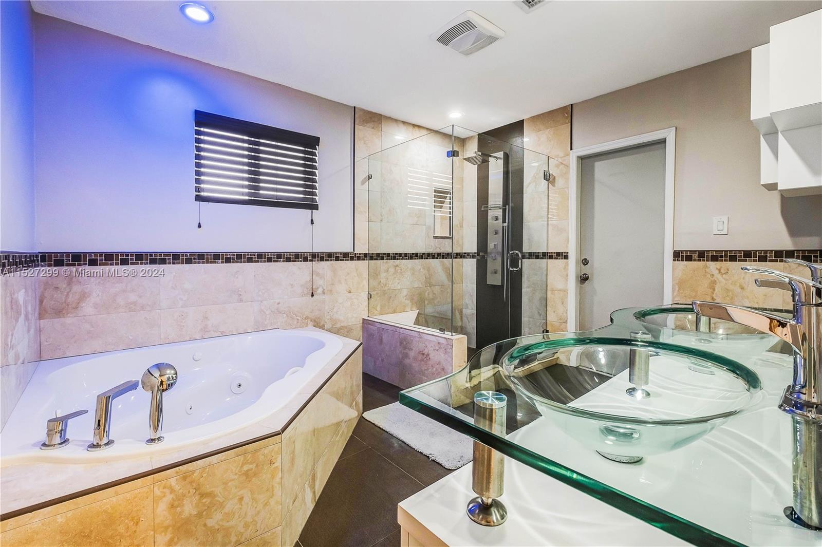 19320 E Saint Andrews Dr, Hialeah, Florida 33015, 5 Bedrooms Bedrooms, ,2 BathroomsBathrooms,Residential,For Sale,19320 E Saint Andrews Dr,A11527299