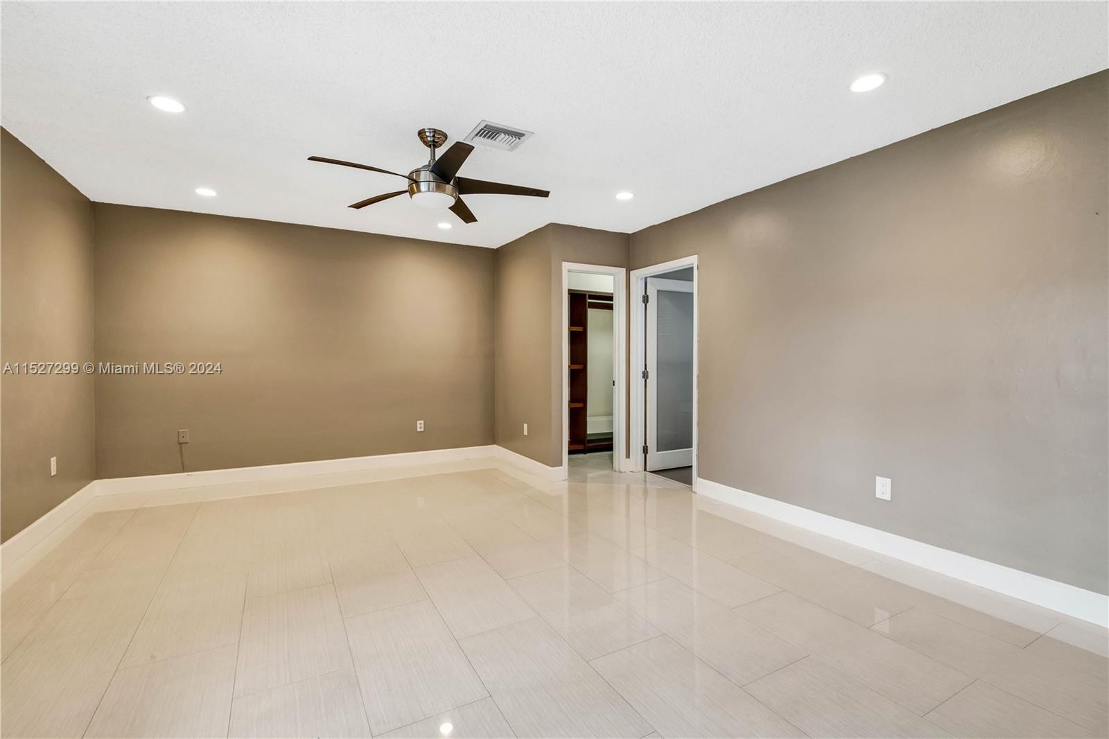 19320 E Saint Andrews Dr, Hialeah, Florida 33015, 5 Bedrooms Bedrooms, ,2 BathroomsBathrooms,Residential,For Sale,19320 E Saint Andrews Dr,A11527299