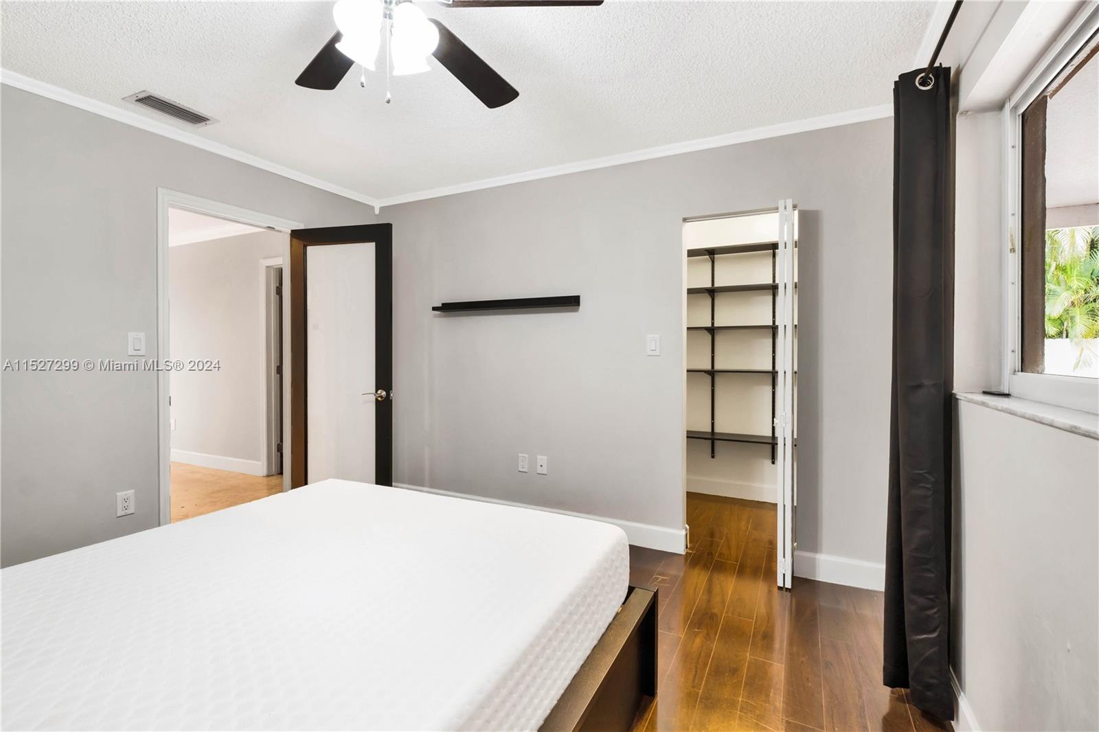 19320 E Saint Andrews Dr, Hialeah, Florida 33015, 5 Bedrooms Bedrooms, ,2 BathroomsBathrooms,Residential,For Sale,19320 E Saint Andrews Dr,A11527299