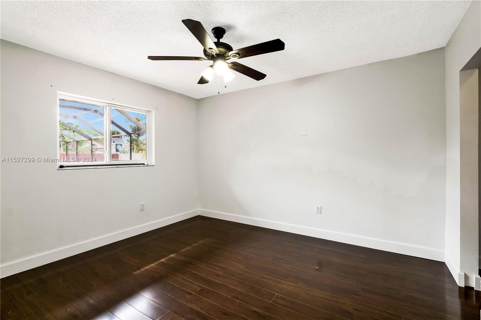 19320 E Saint Andrews Dr, Hialeah, Florida 33015, 5 Bedrooms Bedrooms, ,2 BathroomsBathrooms,Residential,For Sale,19320 E Saint Andrews Dr,A11527299