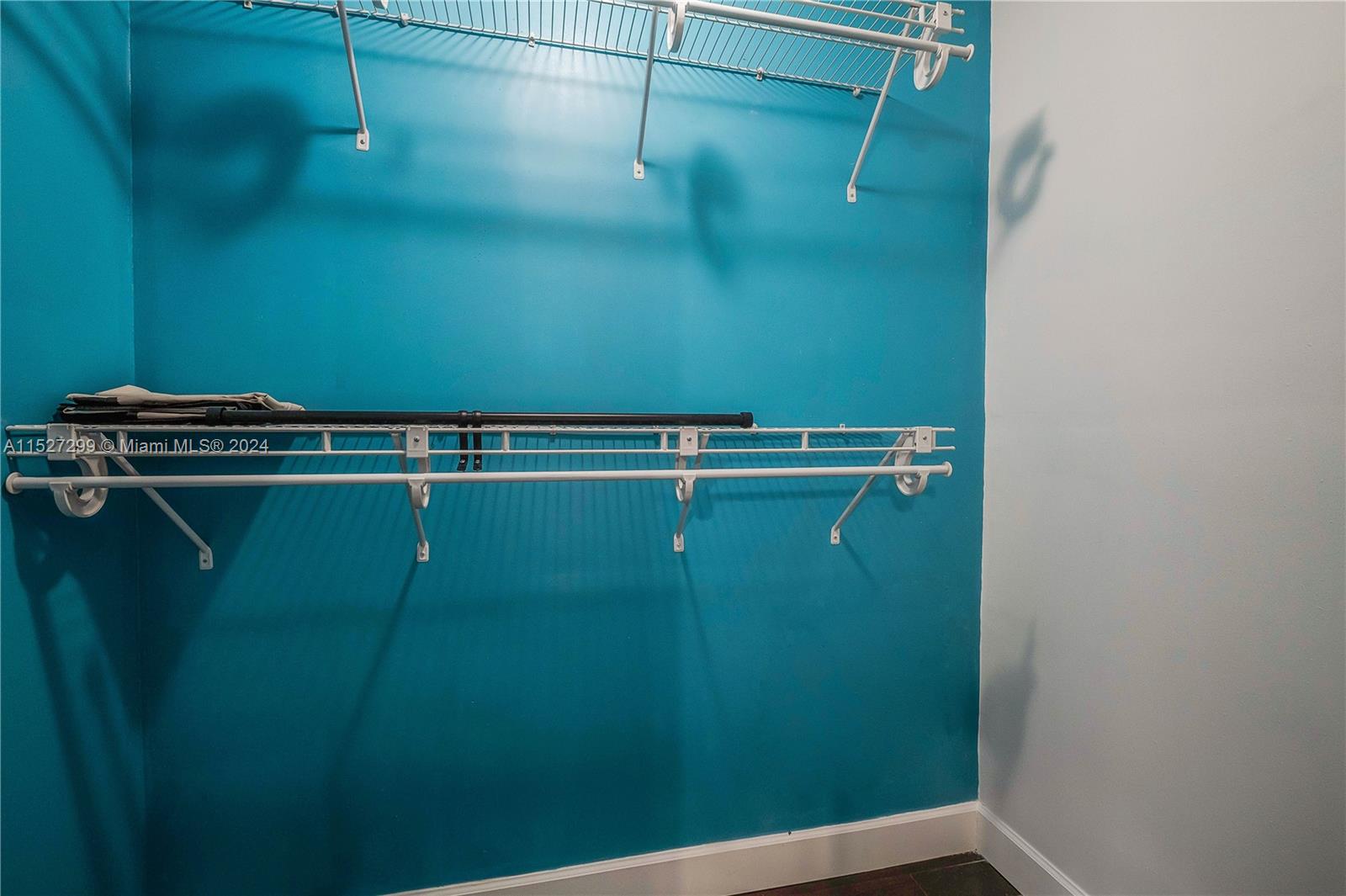 19320 E Saint Andrews Dr, Hialeah, Florida 33015, 5 Bedrooms Bedrooms, ,2 BathroomsBathrooms,Residential,For Sale,19320 E Saint Andrews Dr,A11527299