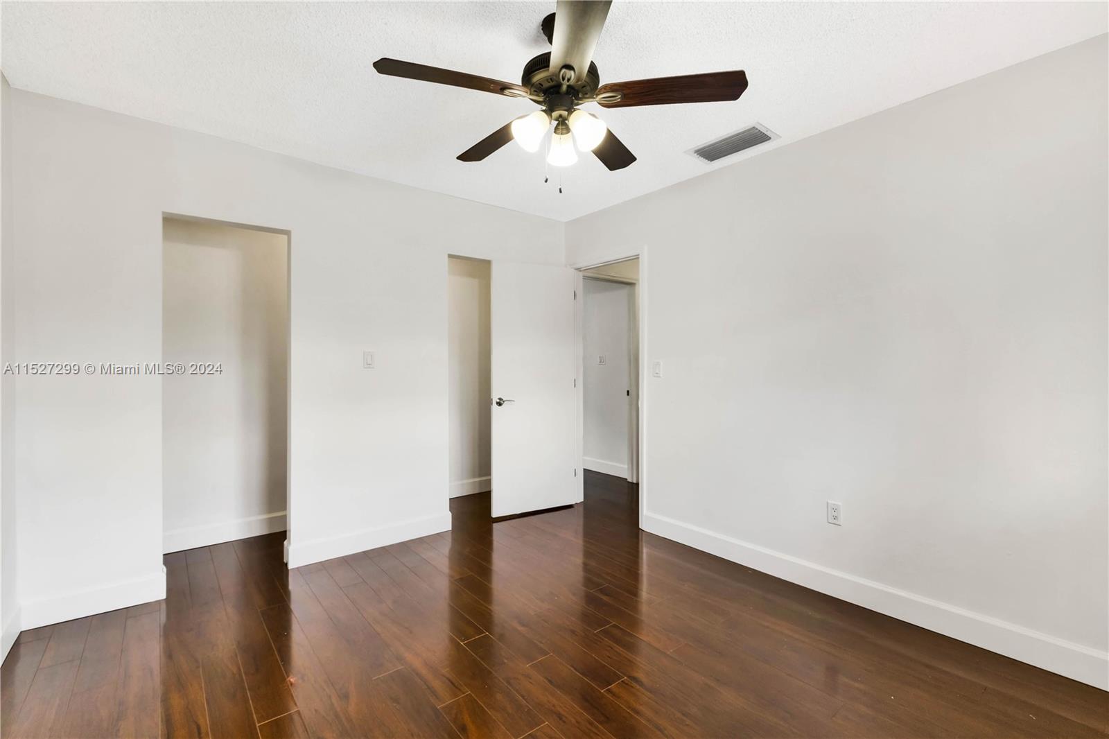 19320 E Saint Andrews Dr, Hialeah, Florida 33015, 5 Bedrooms Bedrooms, ,2 BathroomsBathrooms,Residential,For Sale,19320 E Saint Andrews Dr,A11527299