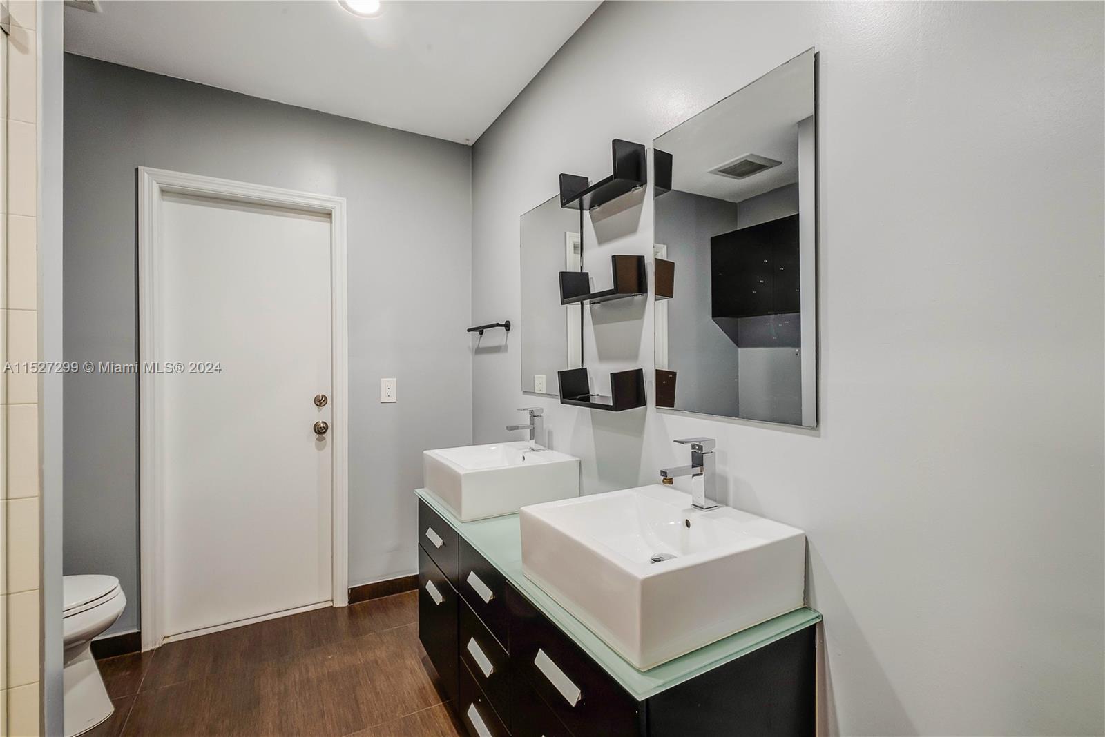 19320 E Saint Andrews Dr, Hialeah, Florida 33015, 5 Bedrooms Bedrooms, ,2 BathroomsBathrooms,Residential,For Sale,19320 E Saint Andrews Dr,A11527299