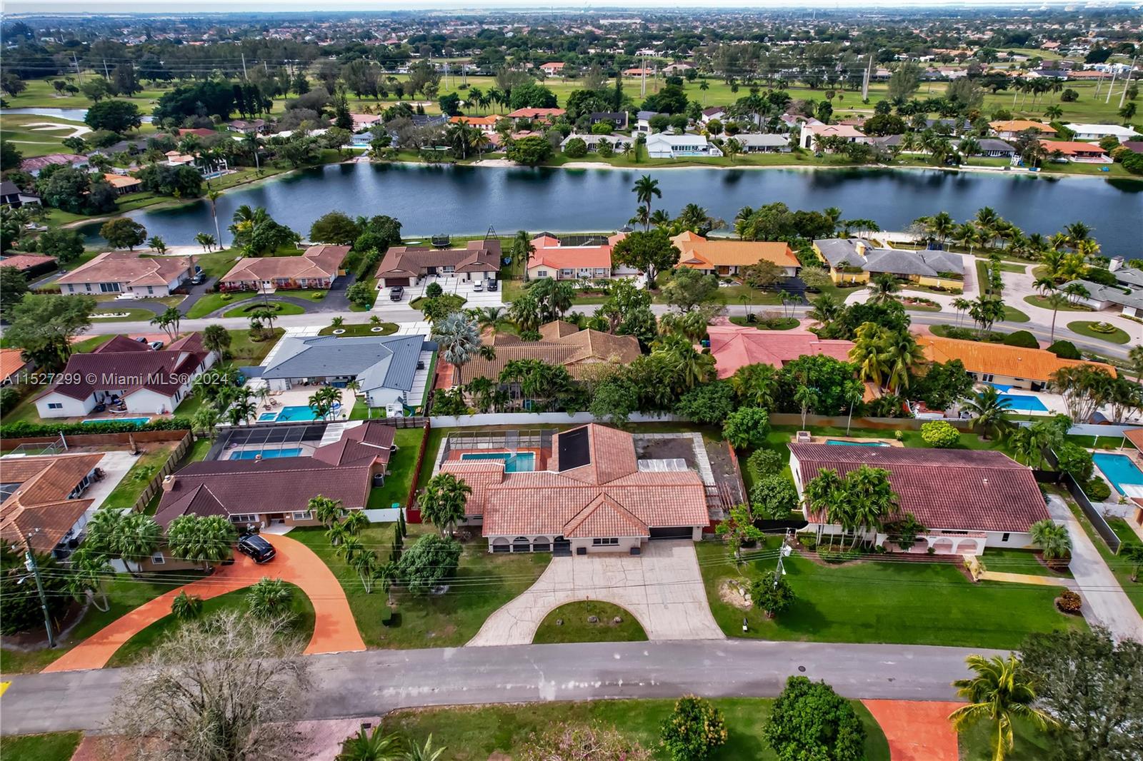 19320 E Saint Andrews Dr, Hialeah, Florida 33015, 5 Bedrooms Bedrooms, ,2 BathroomsBathrooms,Residential,For Sale,19320 E Saint Andrews Dr,A11527299